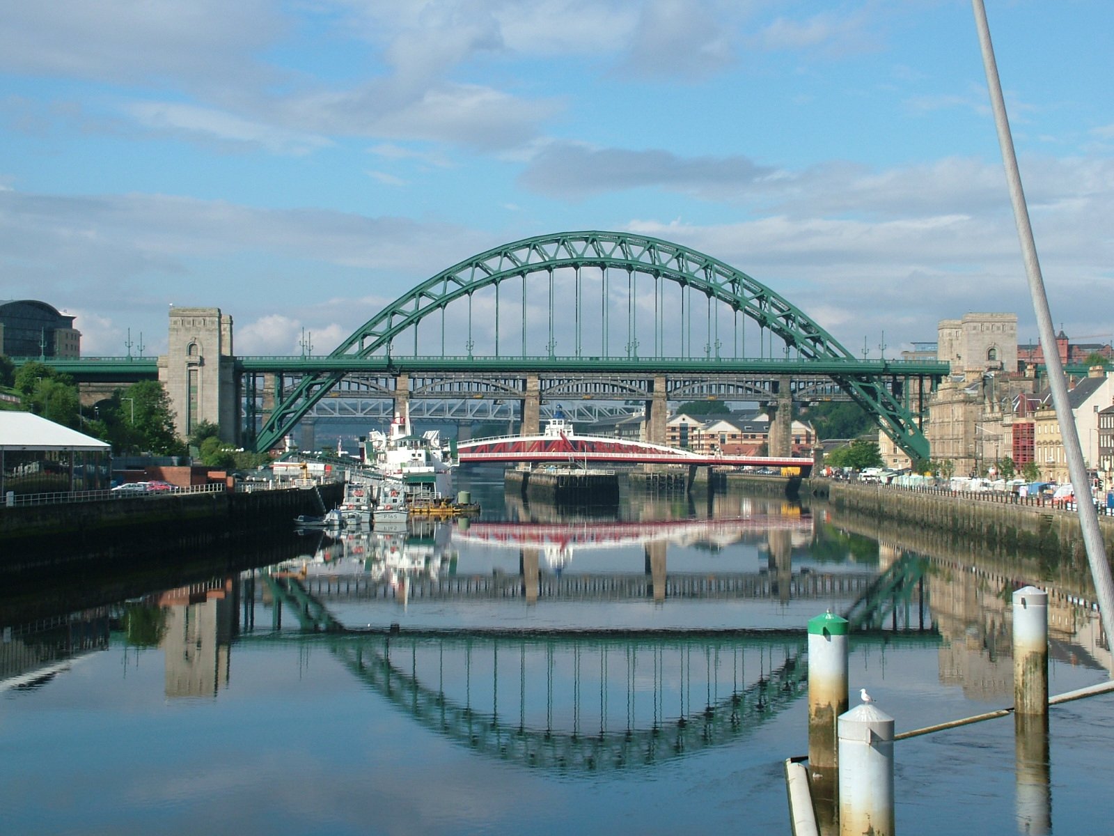 File:Tyne Bridge - Newcastle Upon Tyne - England - 2004-08-14.jpg ...