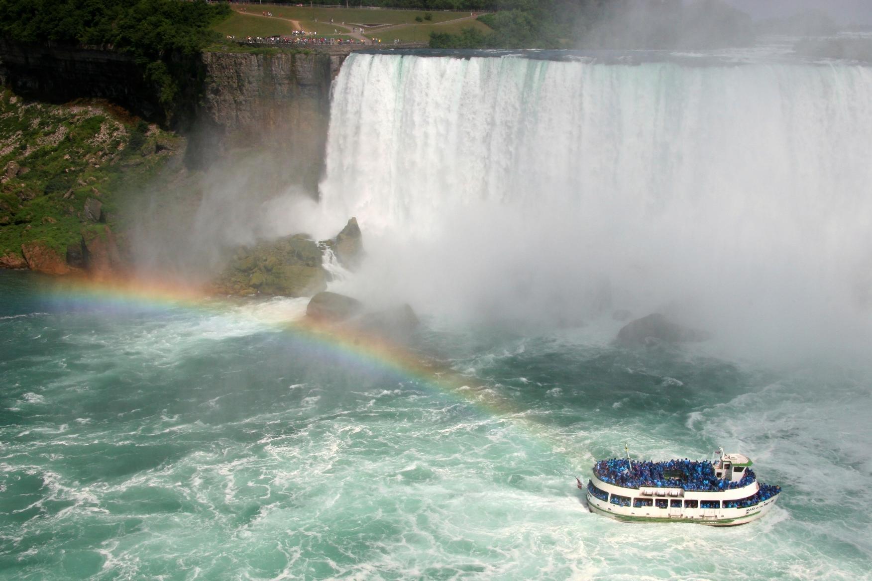 2-Day Niagara Falls In-Depth Tour - Tours4Fun