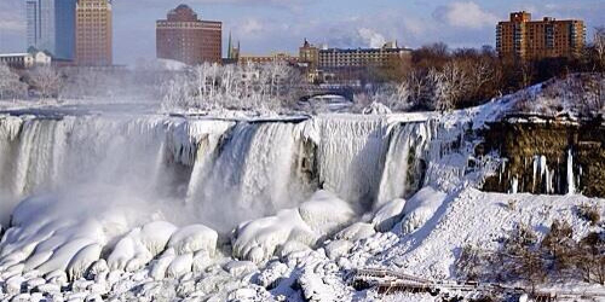 Some 'Frozen Niagara Falls' Photos Really Are Too Good To Be True ...