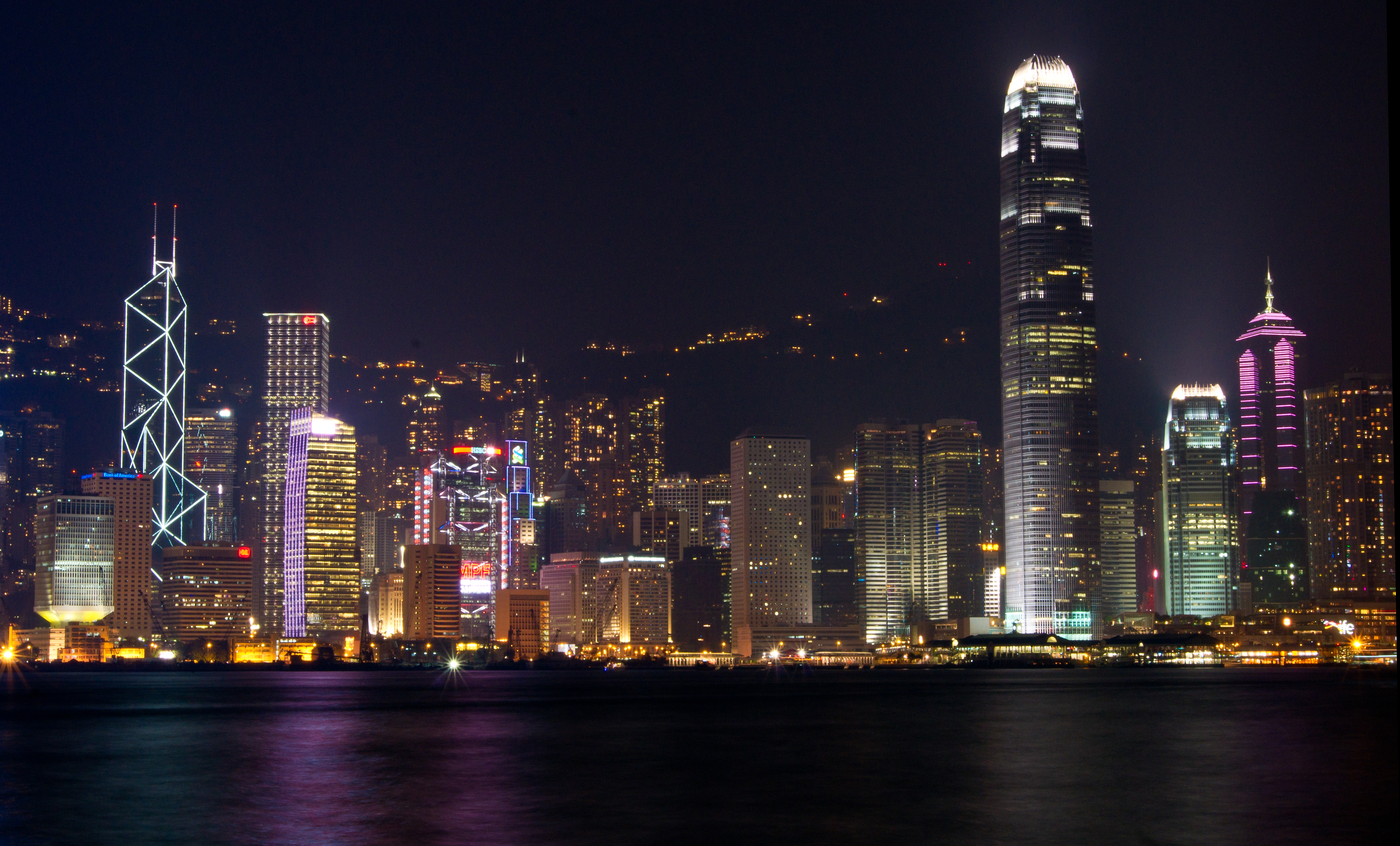 Night City View: Hongkong, Singapore and Jakarta | Taufik Arief