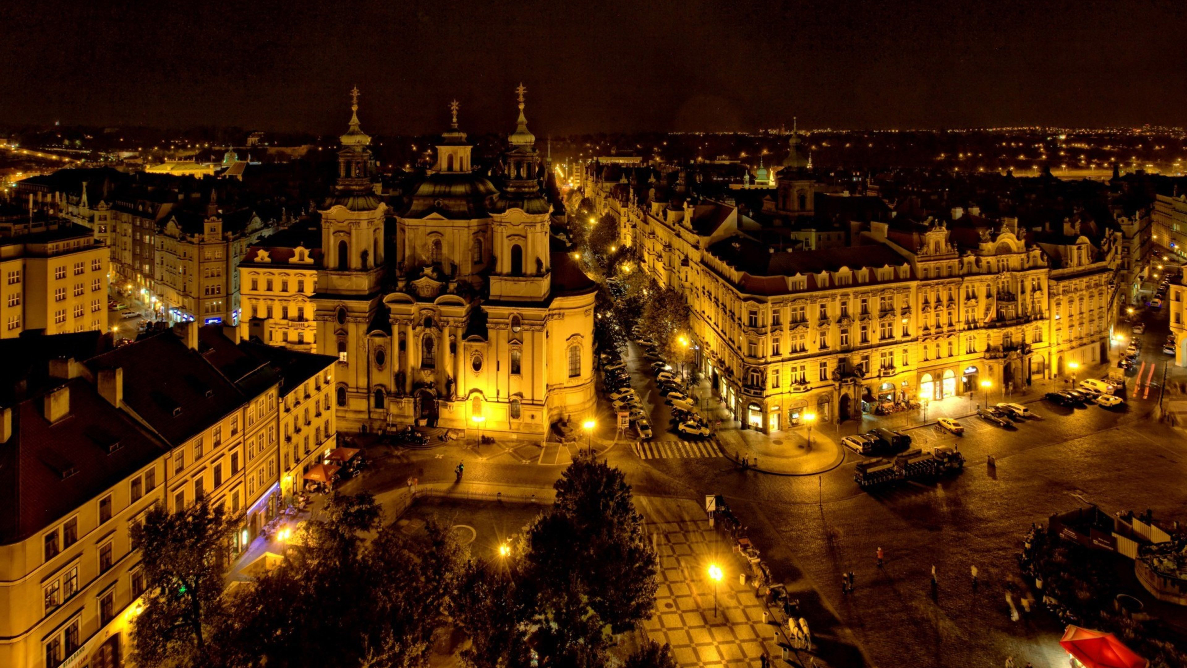 File:Prague - night.jpg - Wikimedia Commons