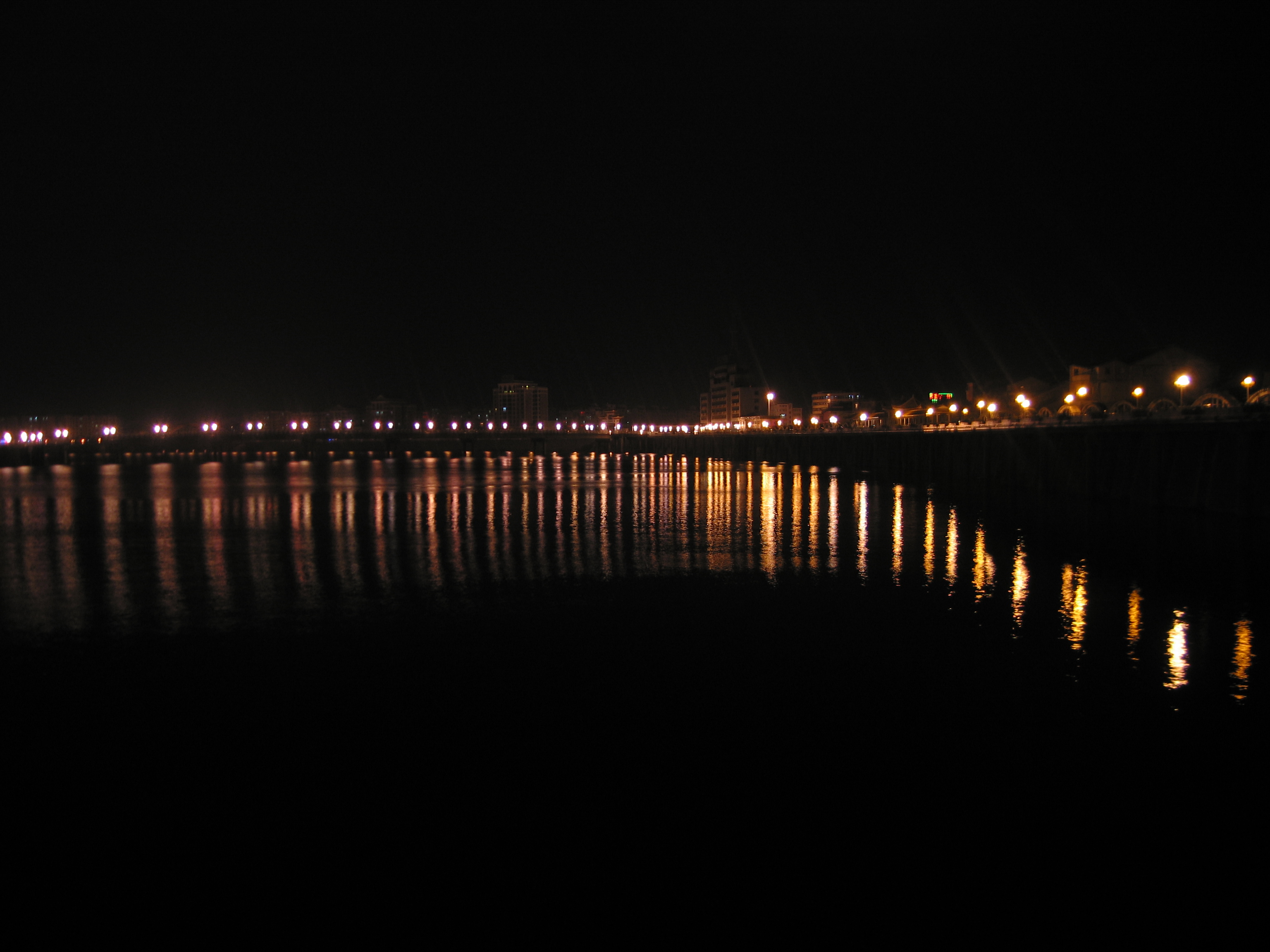 File:Meijiang River Night Scene.jpg - Wikimedia Commons