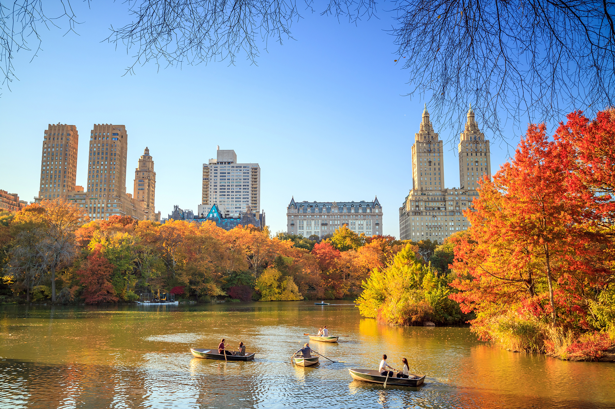 Best date ideas in NYC including romantic walks and adventures