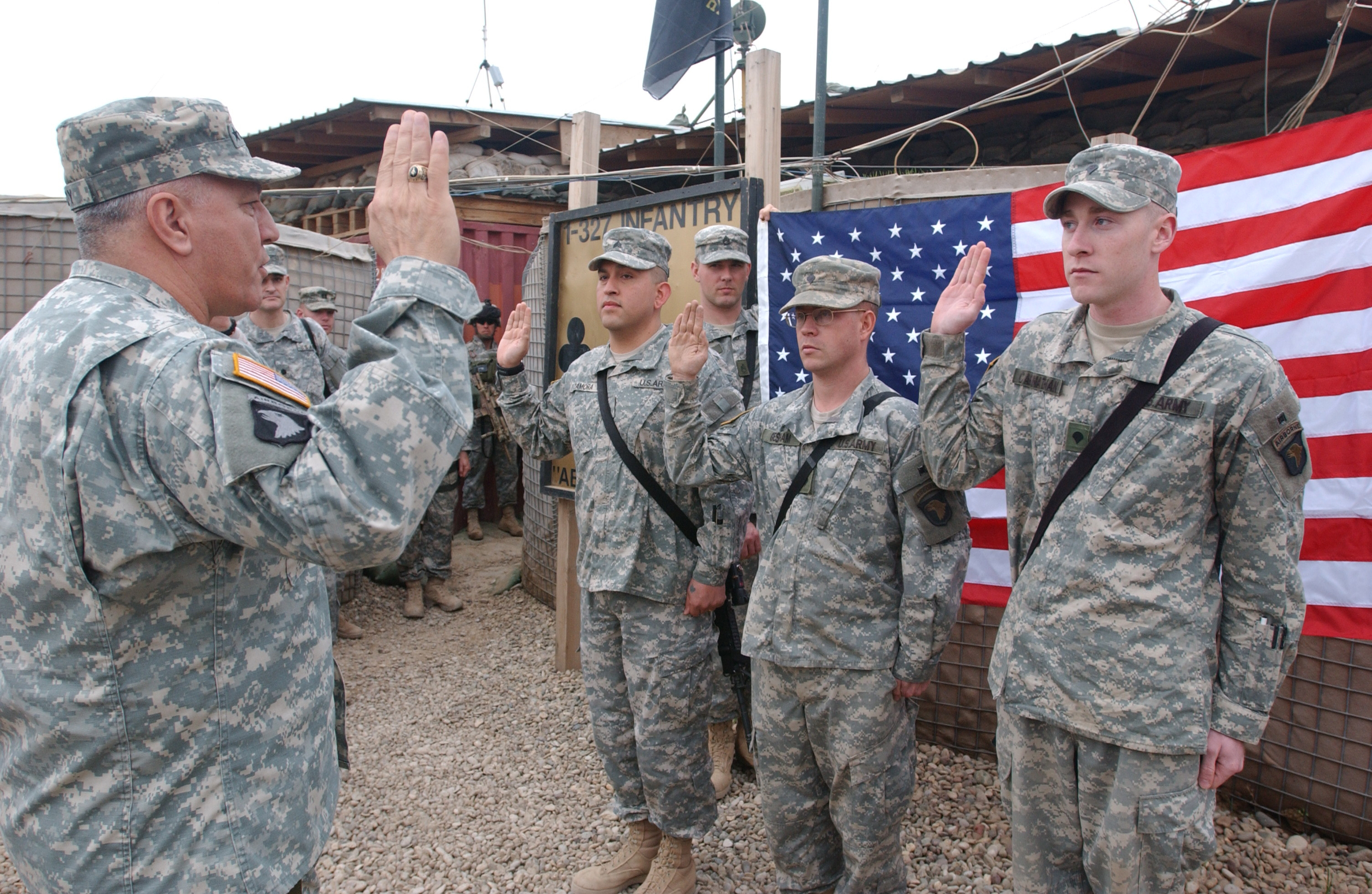 File:Oath of enlistment to soldiers of 1st Battalion, 327th Brigade ...
