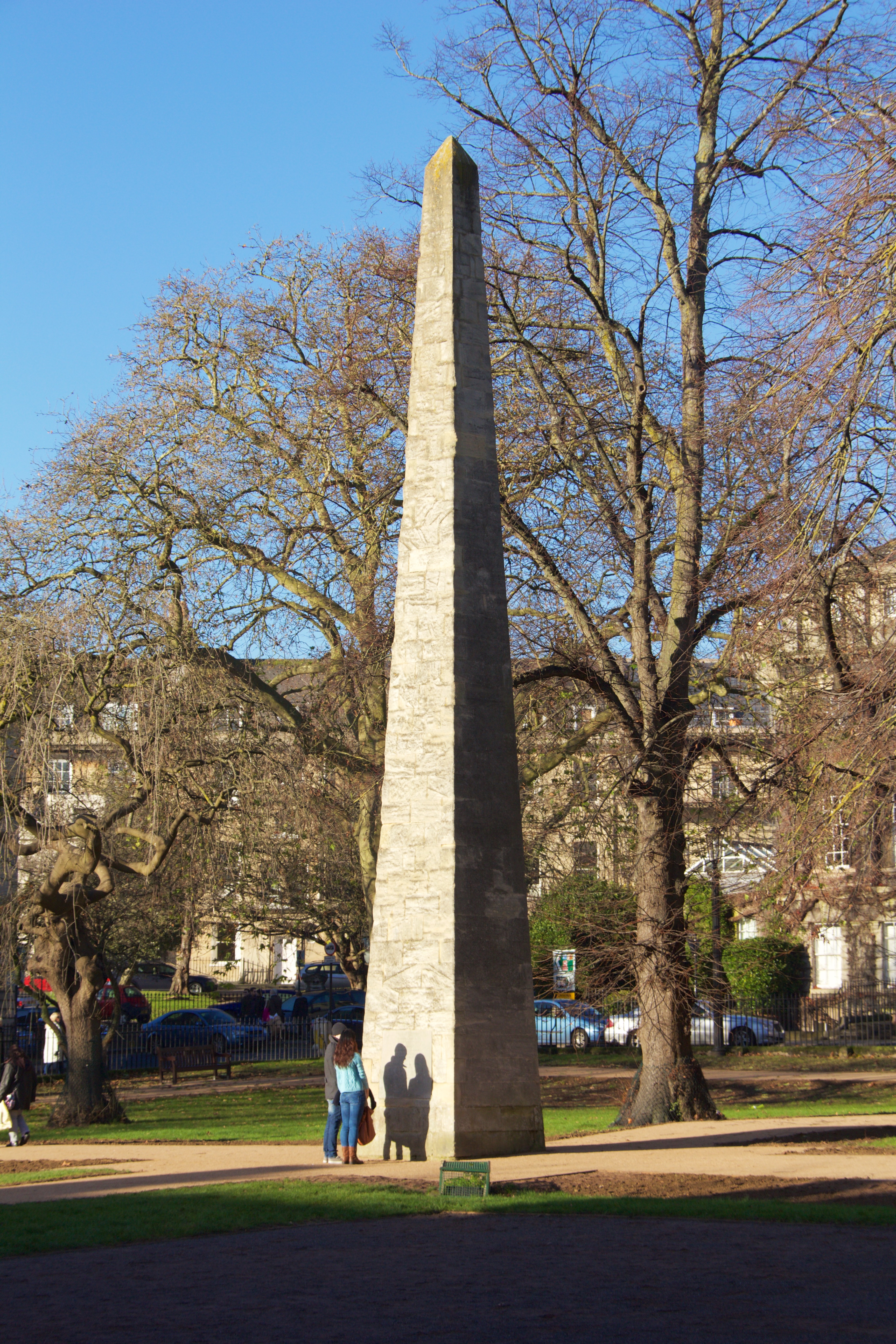 File:Queen Square Obelisk 1.jpg - Wikimedia Commons