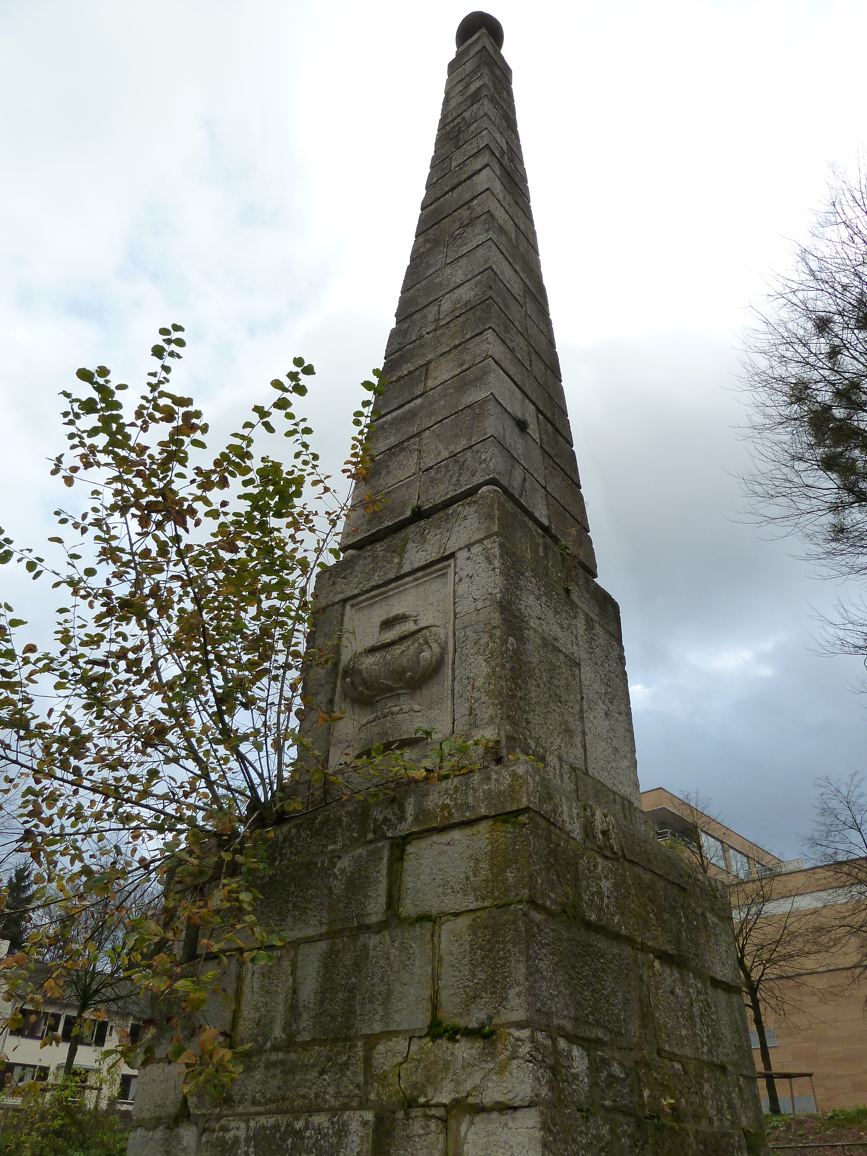 File:Vaals-Obelisk (4).JPG - Wikimedia Commons