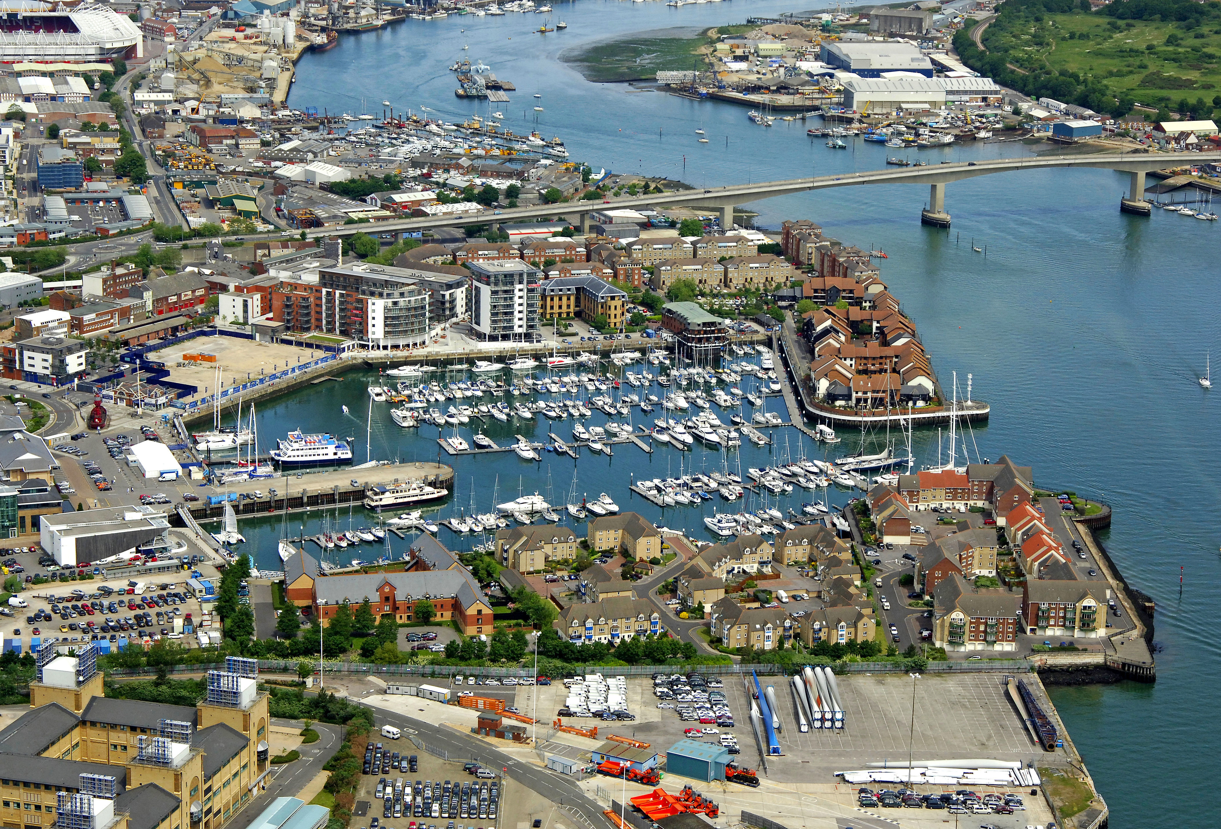 Ocean Village Marina in Southampton, Hampshire, GB, United Kingdom ...