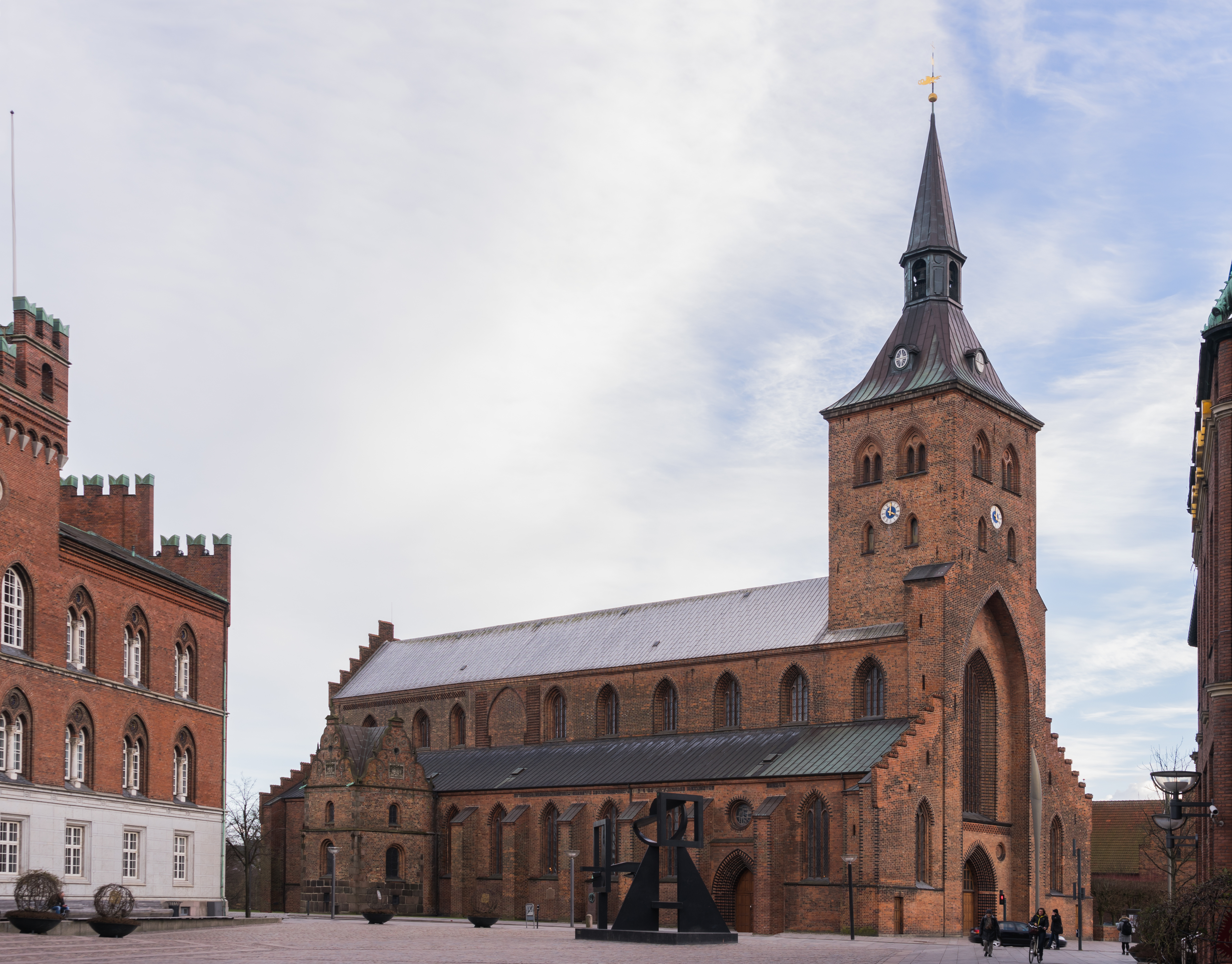 File:Saint Knud's cathedral Odense Denmark.jpg - Wikimedia Commons