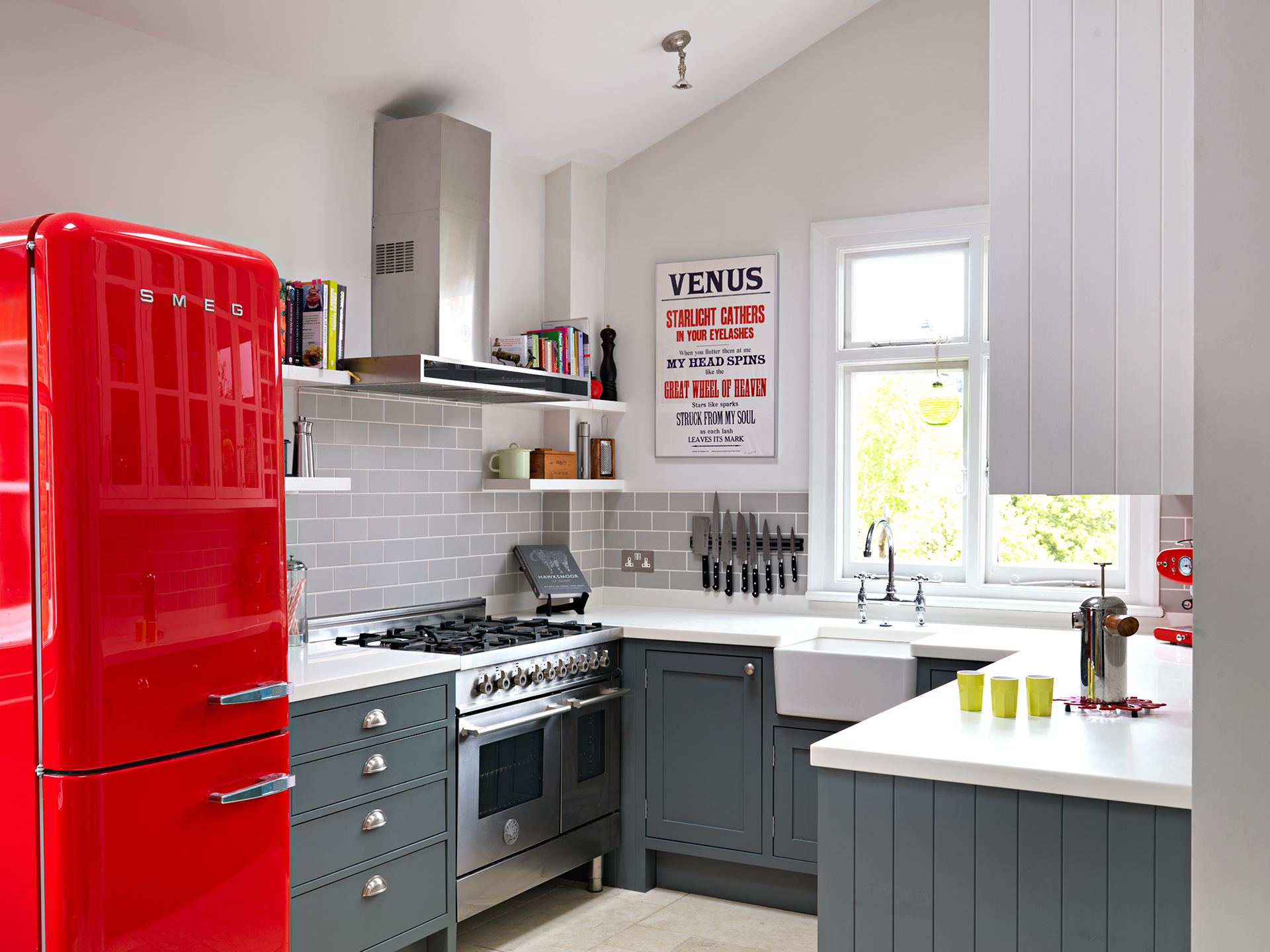 Tiny Kitchenette Design Home Office Appliances Interior Designers ...