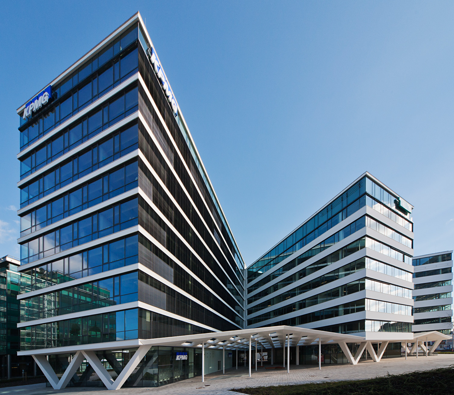K4 Office Building / 3h architecture | ArchDaily