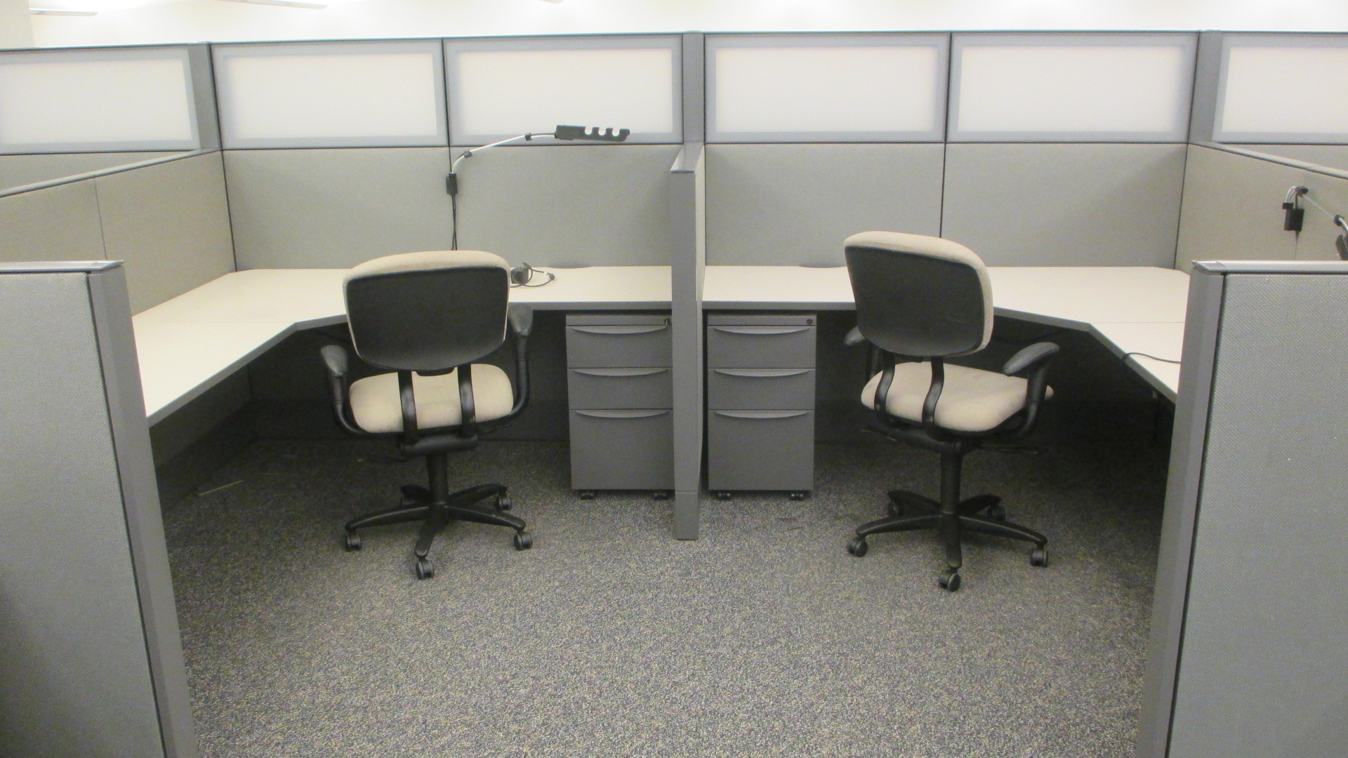 Office Cubicles with suitable cubicle furniture systems with ...