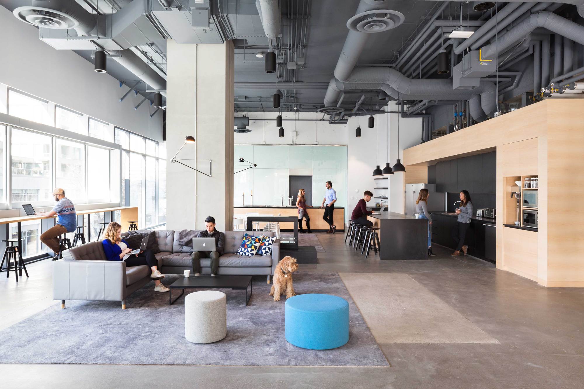 Bench Accounting Office Interiors / Perkins+Will | ArchDaily