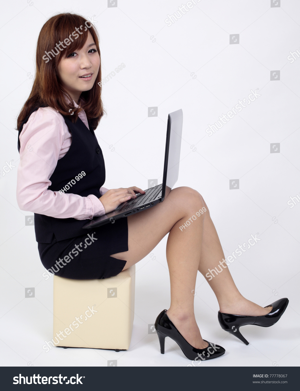 Office Lady Uses Notebook Computer Stock Photo (Royalty Free ...