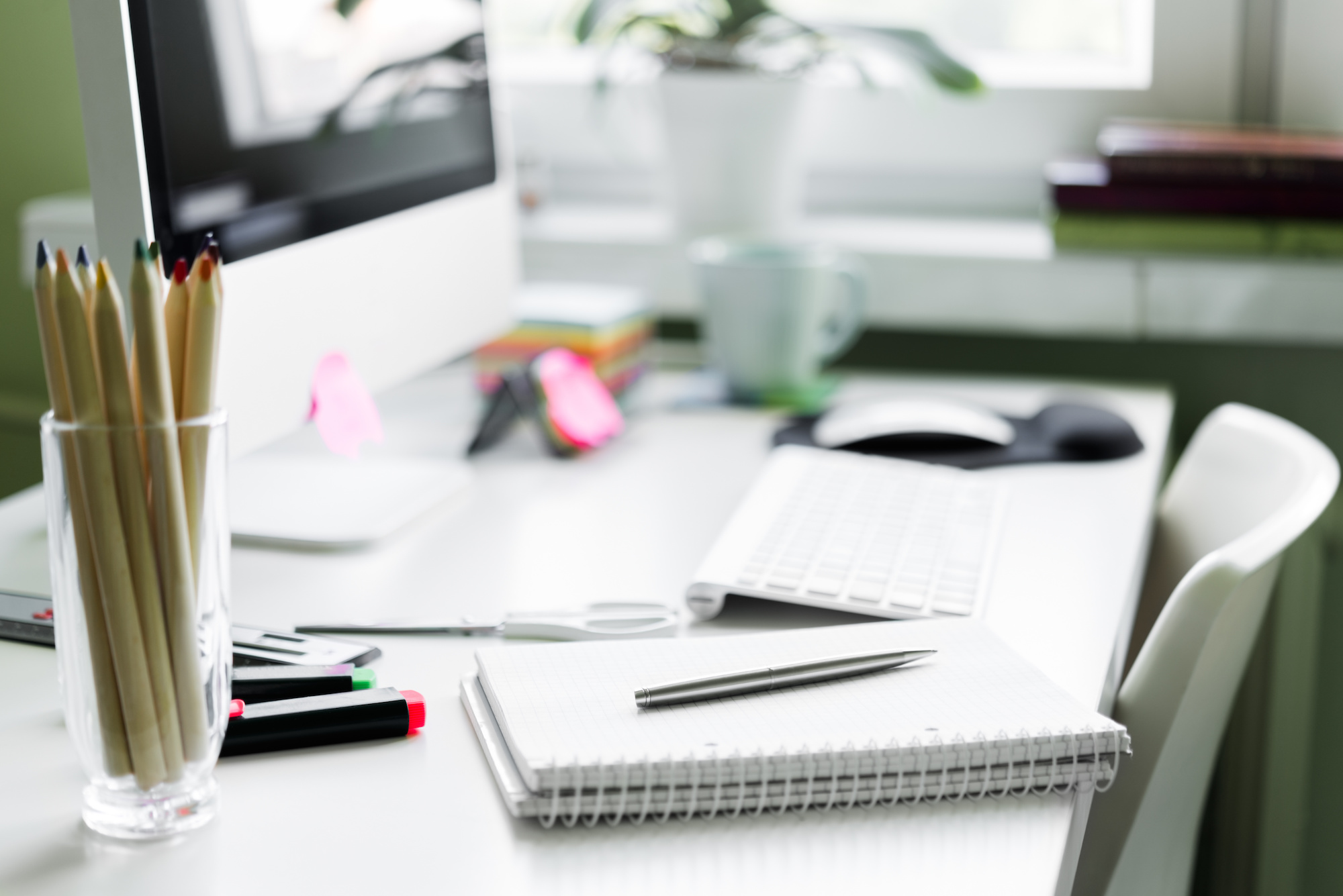 Daily Habits To Keep Your Office Work Desk Clean - Evolve Cleaning
