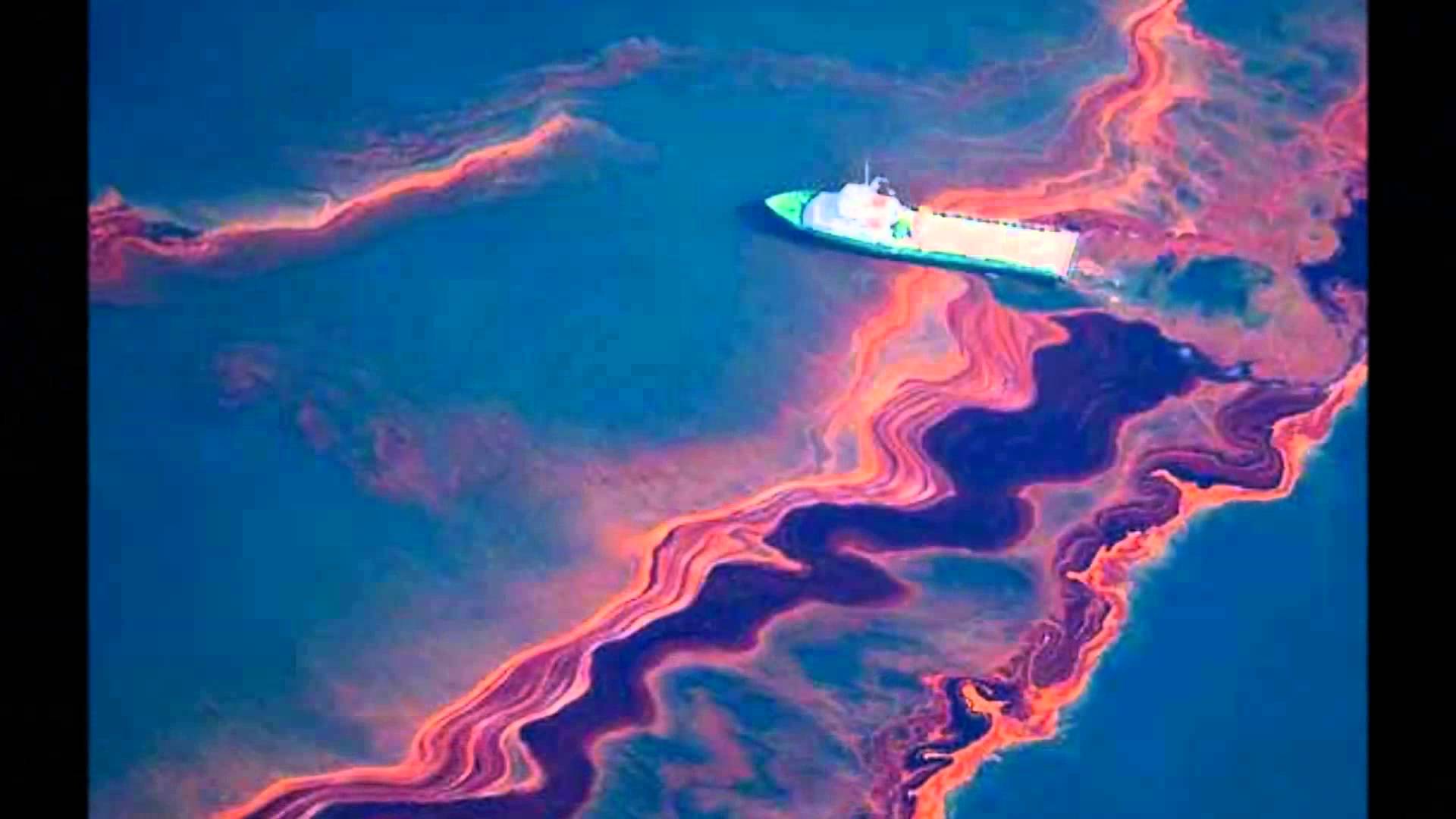 Water Pollution and Oil Spills - YouTube