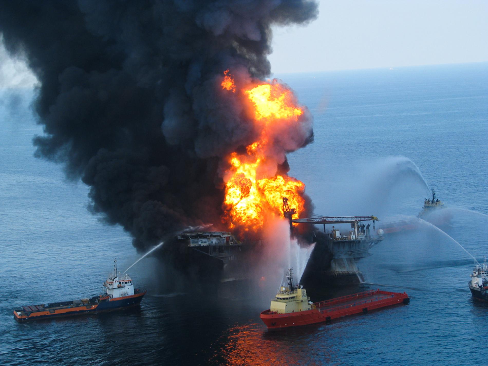 Rig Explosion Shows Risks in Key Oil Frontier