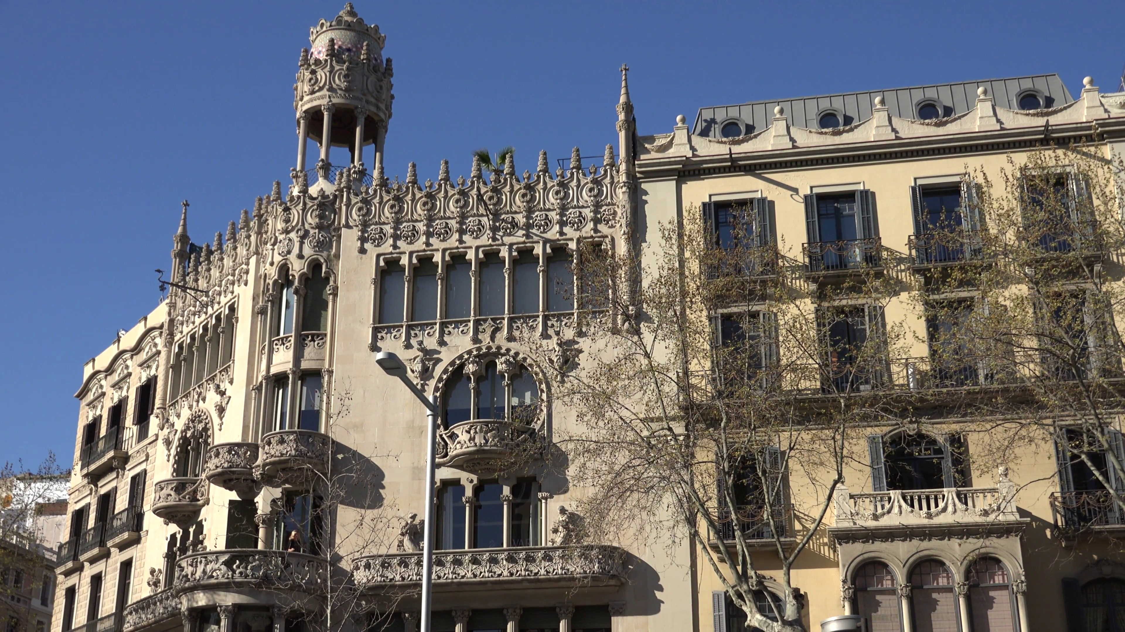 4K Amazing old architecture Barcelona downtown ornamental sculpture ...