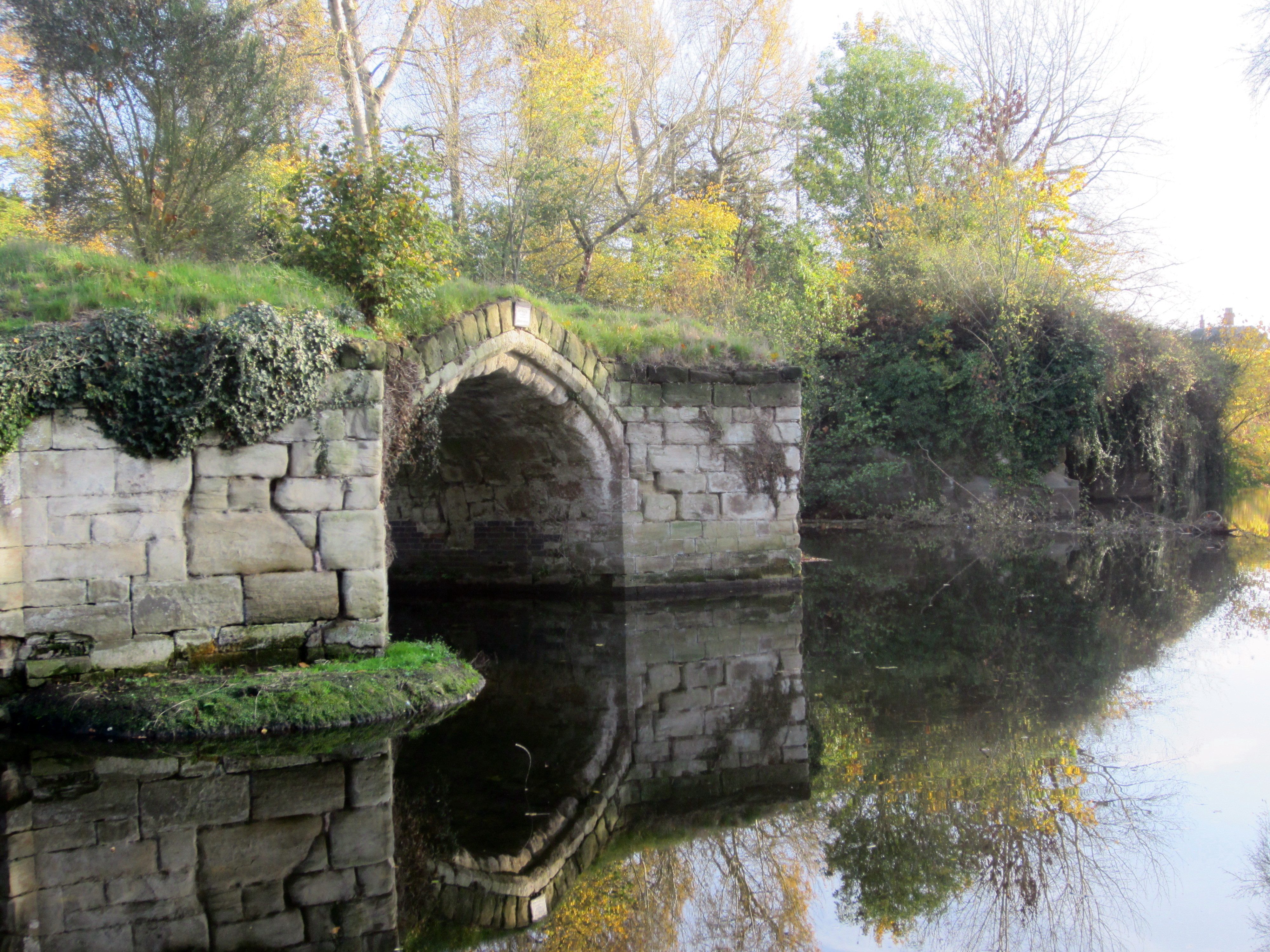 Medieval Bridge Over the Avon at Warwick - Our Warwickshire