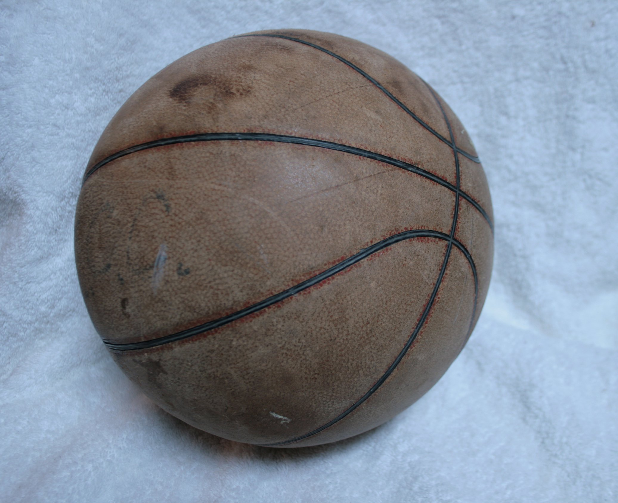 Old basketball photo
