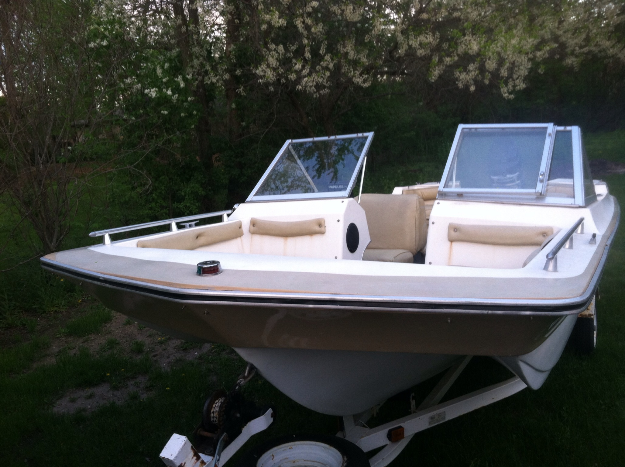 I don't just canoe... Here is my new old boat, a 17' StarCraft tri ...