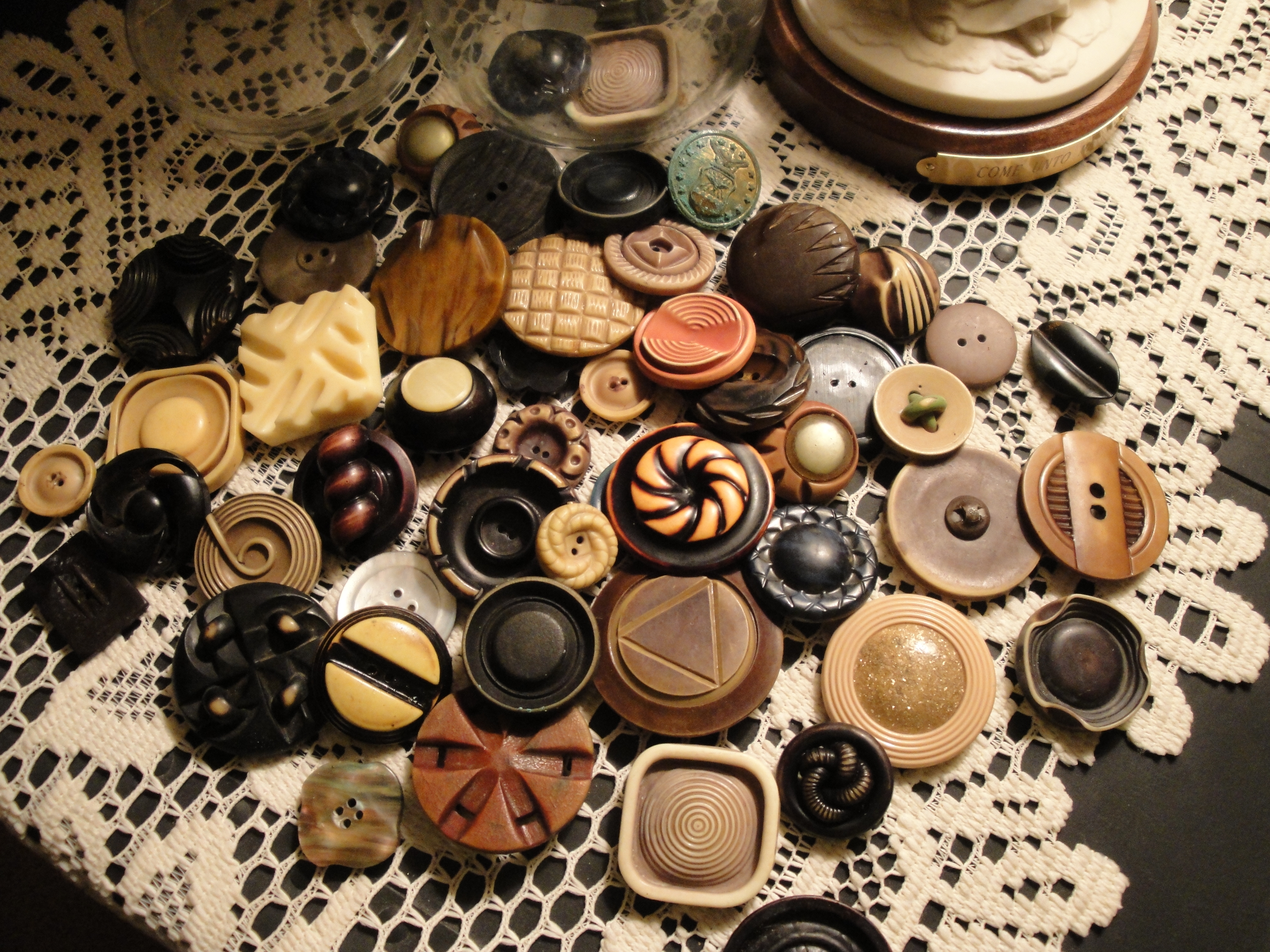 Family History Friday: Collectables-#1Buttons - our joyful nestour ...