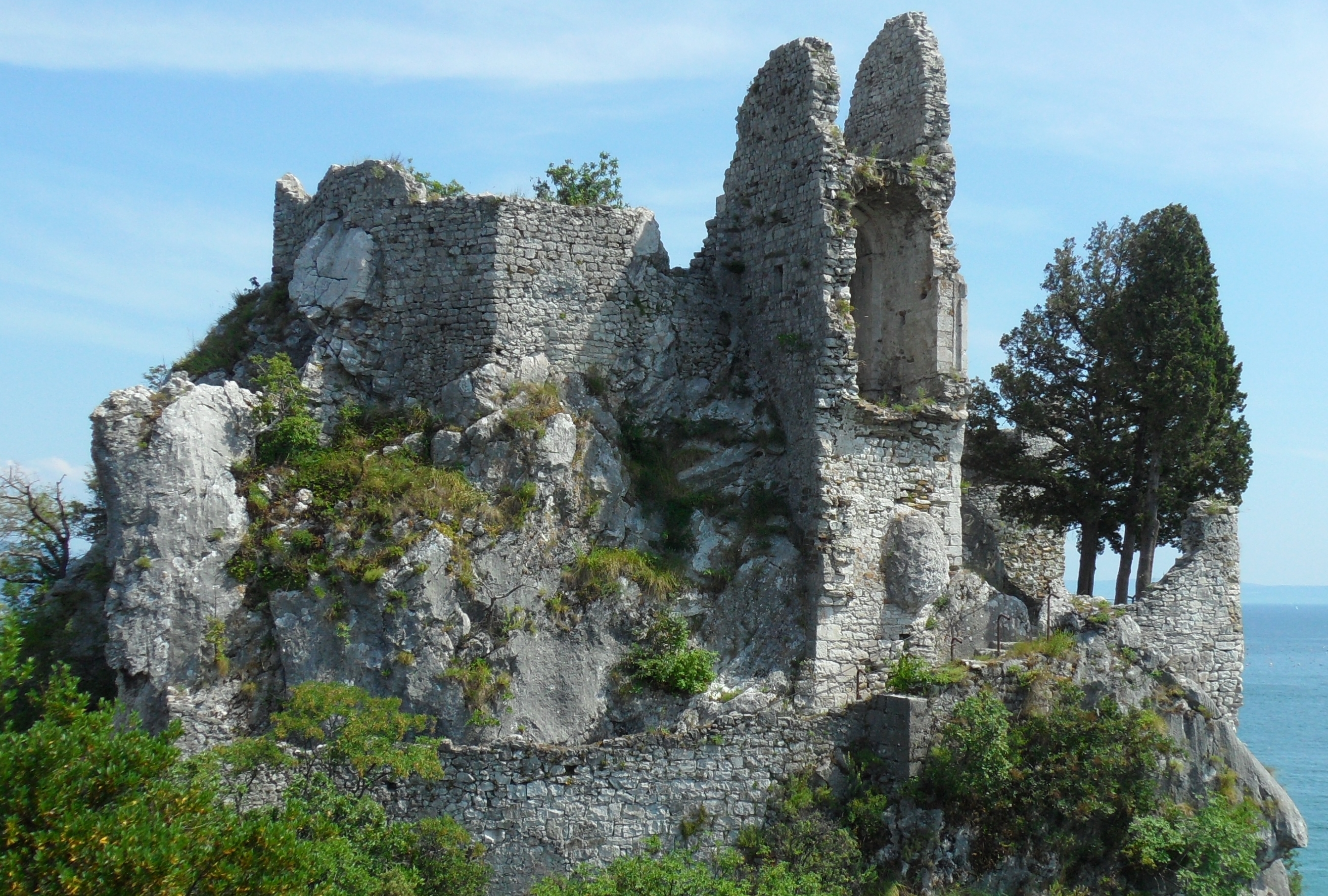 Our first visit to Castles! (Miramare/Duino) | liveloveadventure