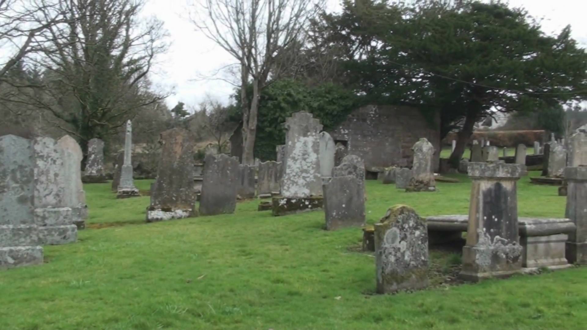 Inverkip Old Graveyard - YouTube