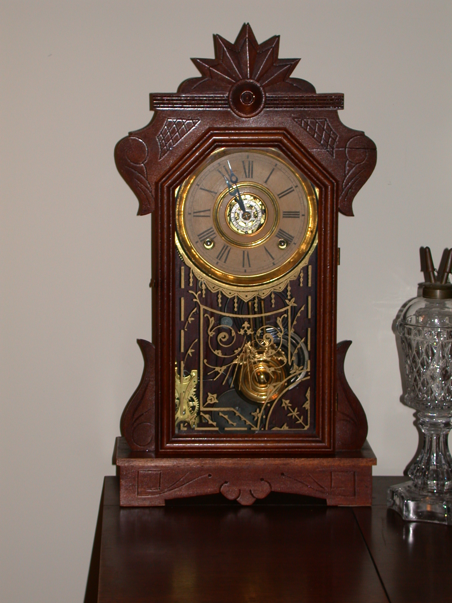 fastcat.org : Gallery: Miscellany : First Pictures : #10 : Antique Clock