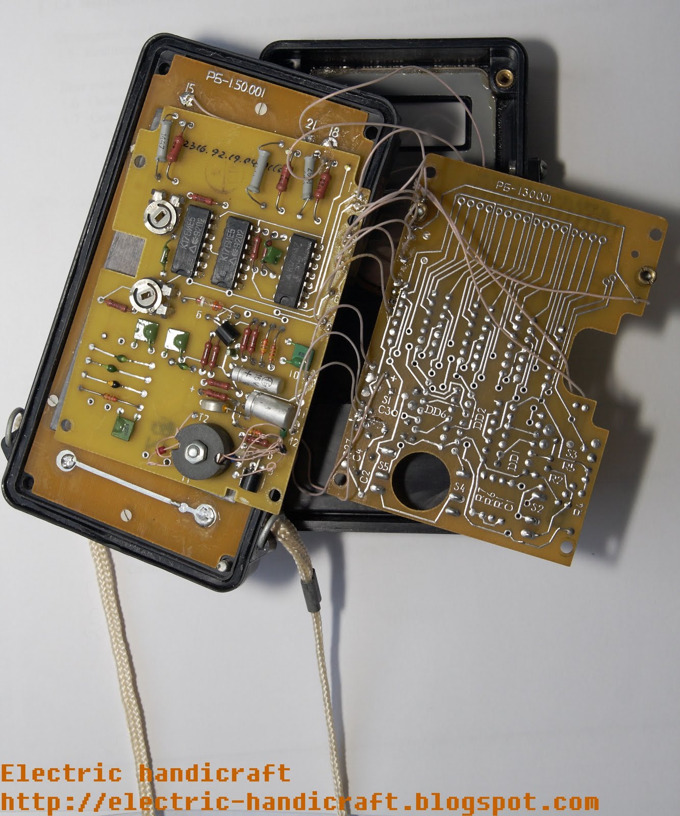 Electric handicraft: Old dosimeter disassembled