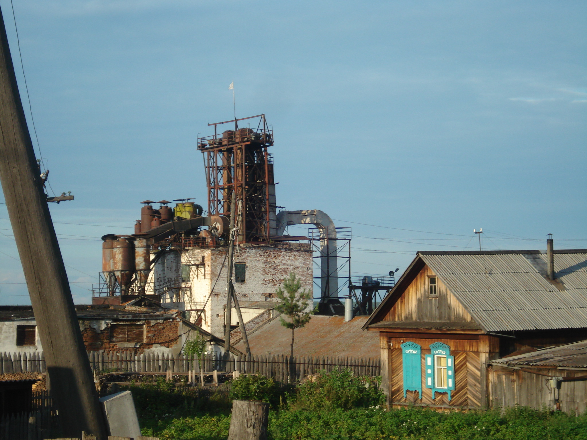 File:Old Factory Taseyevo, Russia.jpg - Wikipedia
