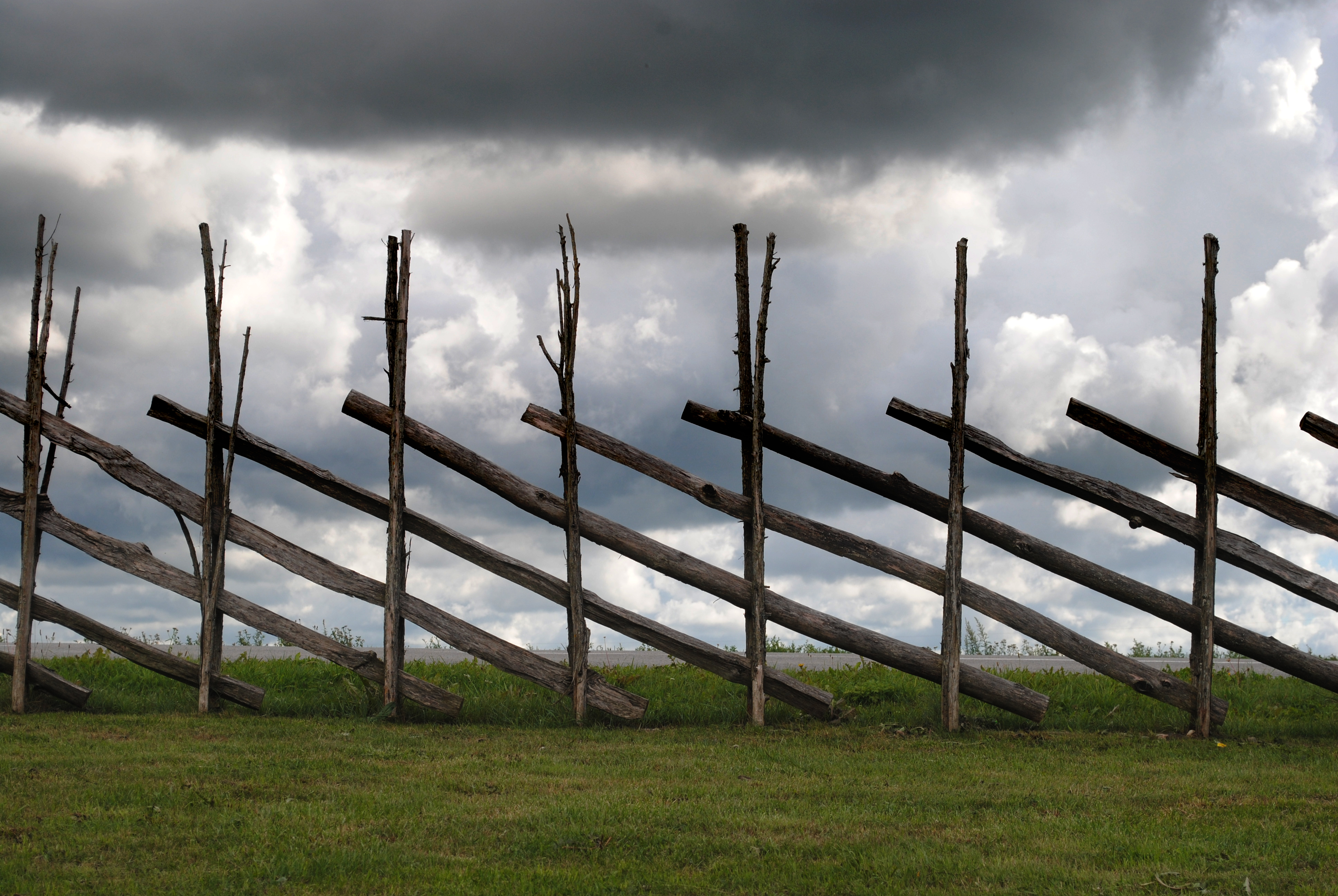 File:Old fence.jpg - Wikimedia Commons