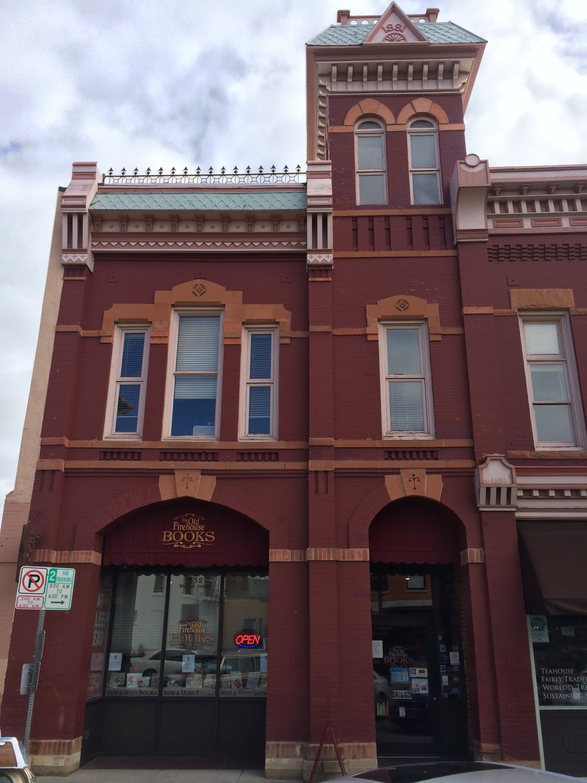 The Indie Bob Spot: Old Firehouse Books - Ft. Collins, CO