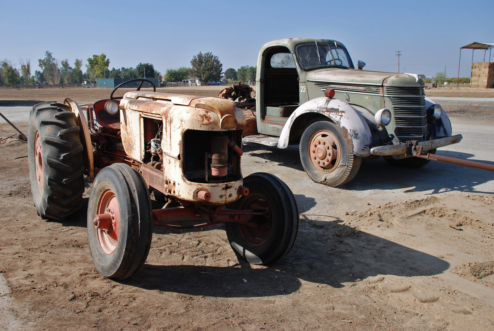 Old Friends Laid to Rest, Ancient, Automobile, Bspo06, Farming, HQ Photo