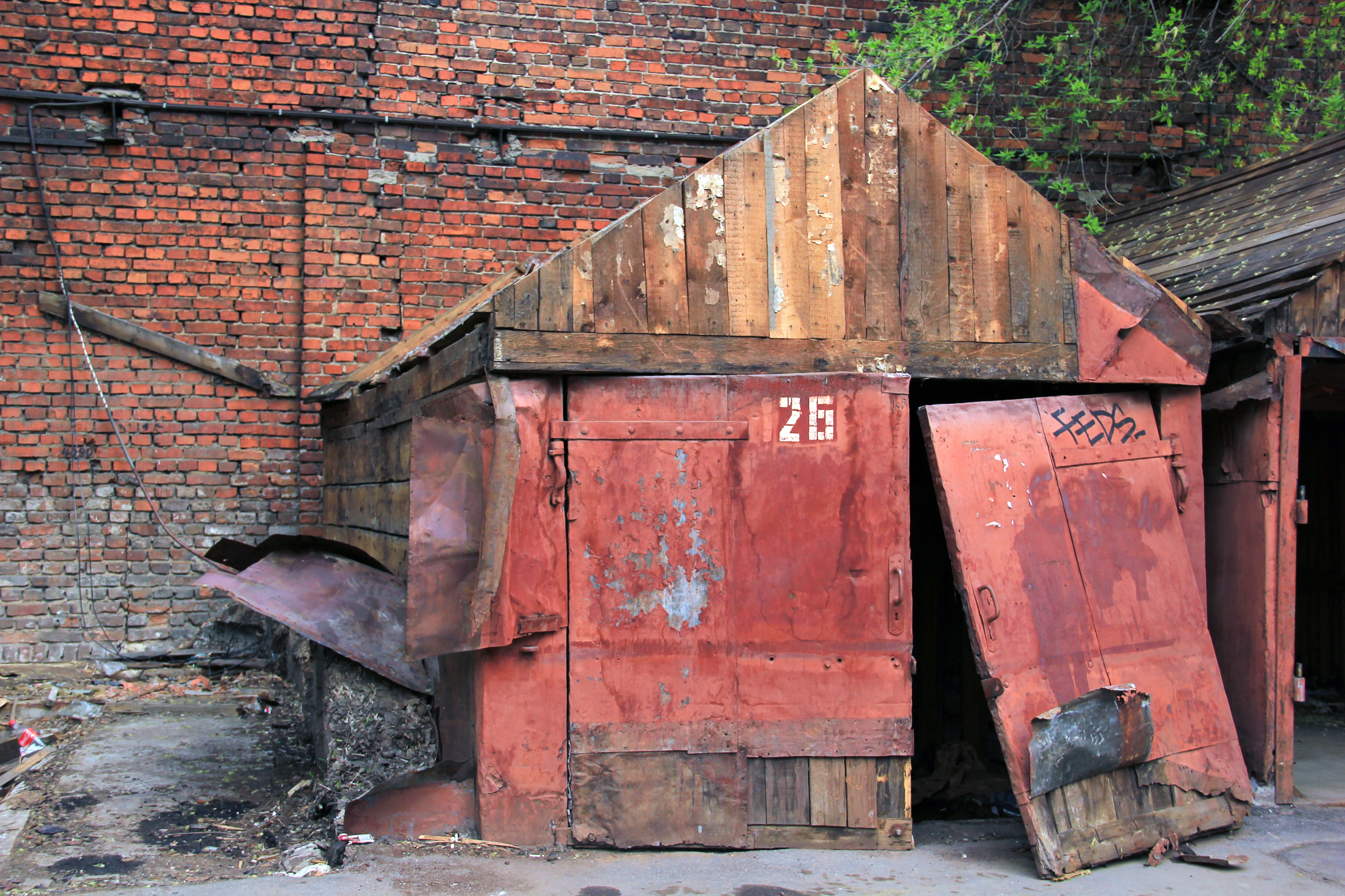 Old Garage, Dirt, Dirty, Door, Entrance, HQ Photo