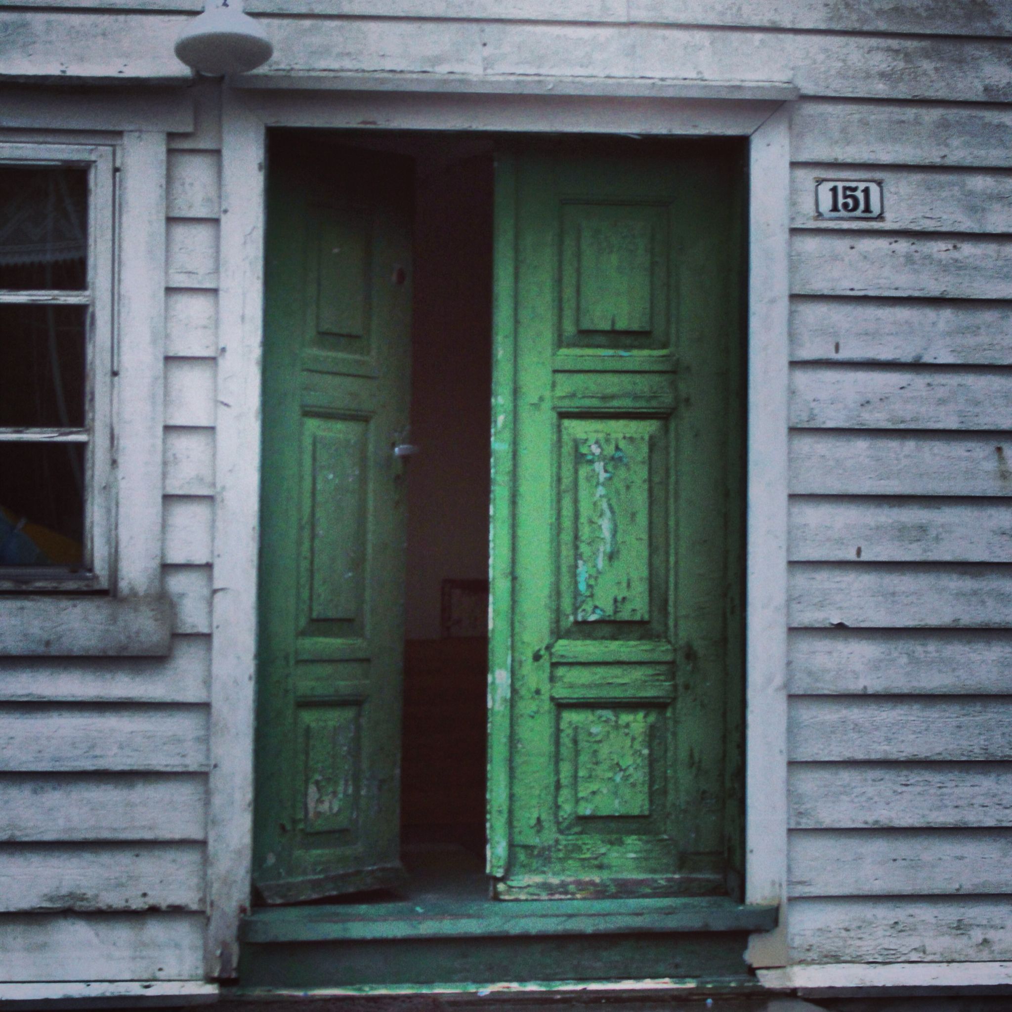 Old green door, Alvøen, Bergen, Norway Photo: Karianne Ramstad ...