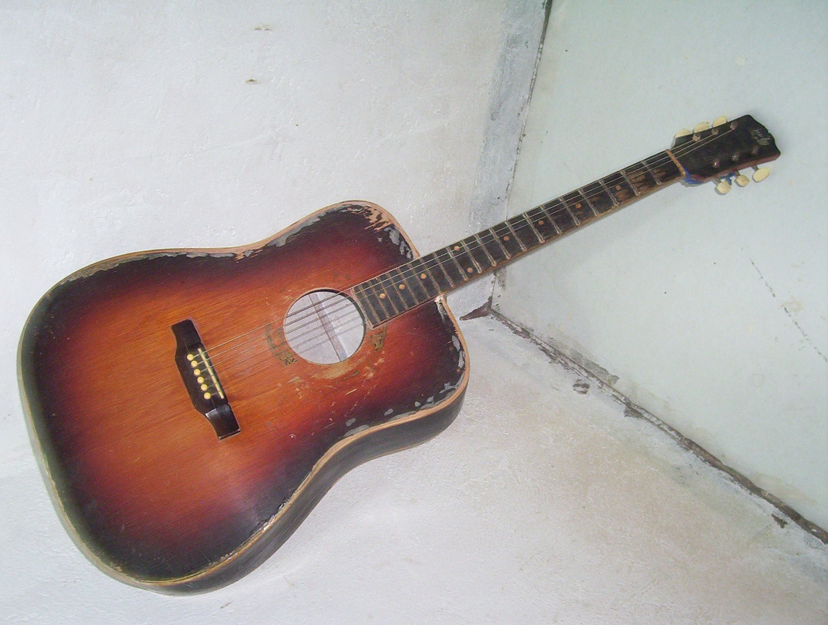 my old guitar | buhay hayskul….
