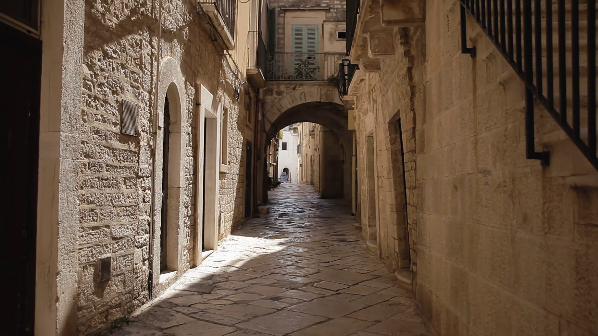 Old town street narrow zoom in. A narrow street in an old Italian ...