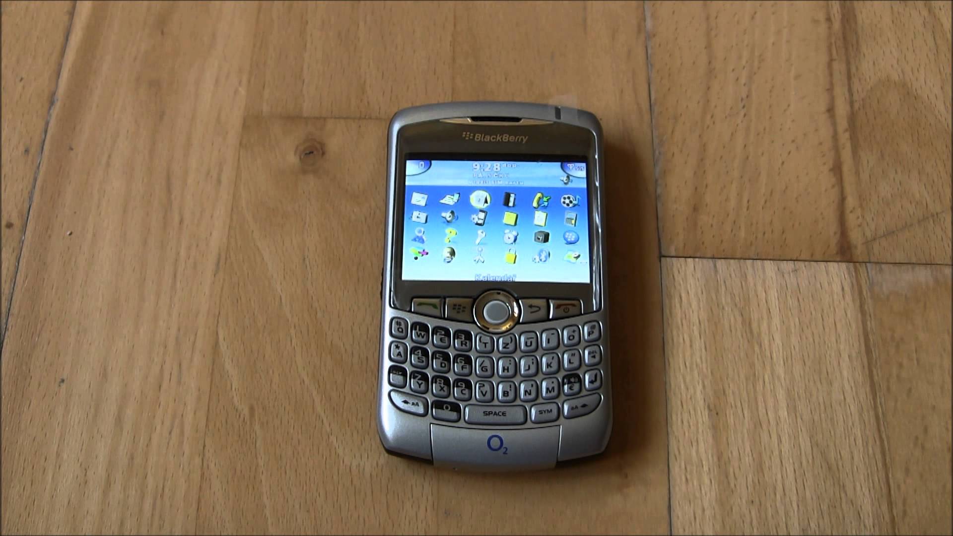 BlackBerry 8310 Curve - old phone with luxury keyboard - YouTube