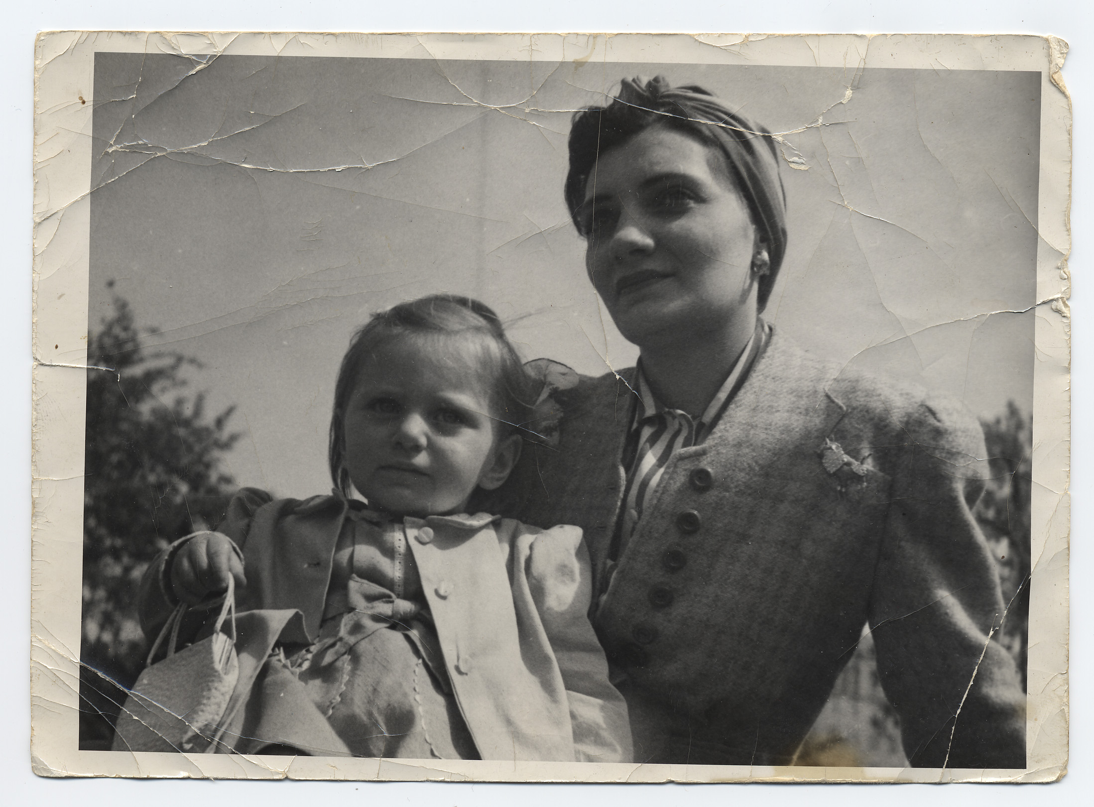 Restoring old B & W photos, is Photoshop the best tool to use? at ...