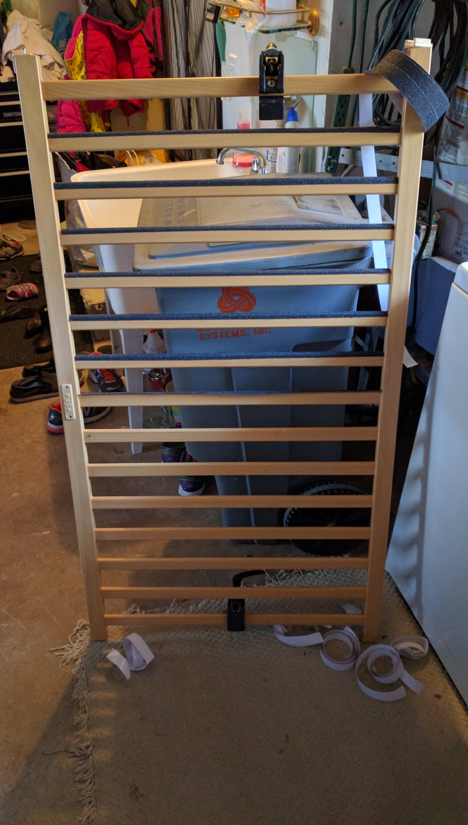 Have an old drop side crib? Make a shoe rack! - Album on Imgur