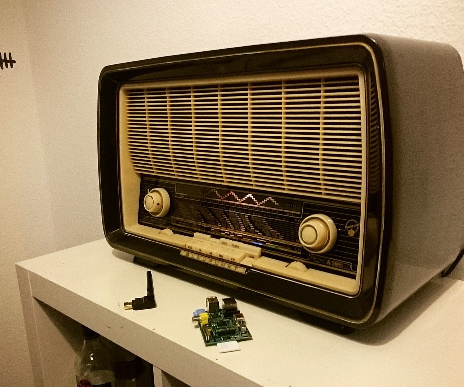 Converting an Old Radio Into a Spotify Streaming Box