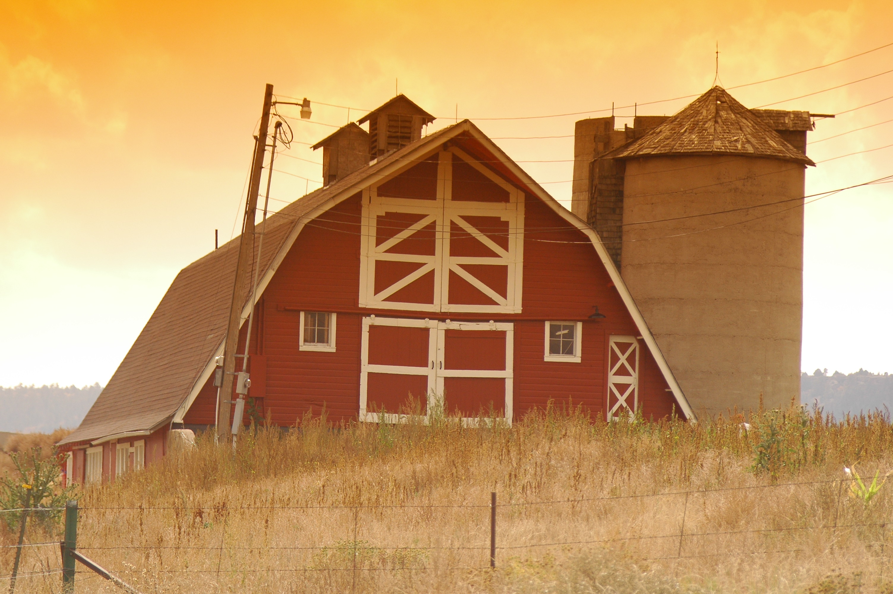 Old Red Barn and Silo, America, Americana, Barn, Farm, HQ Photo