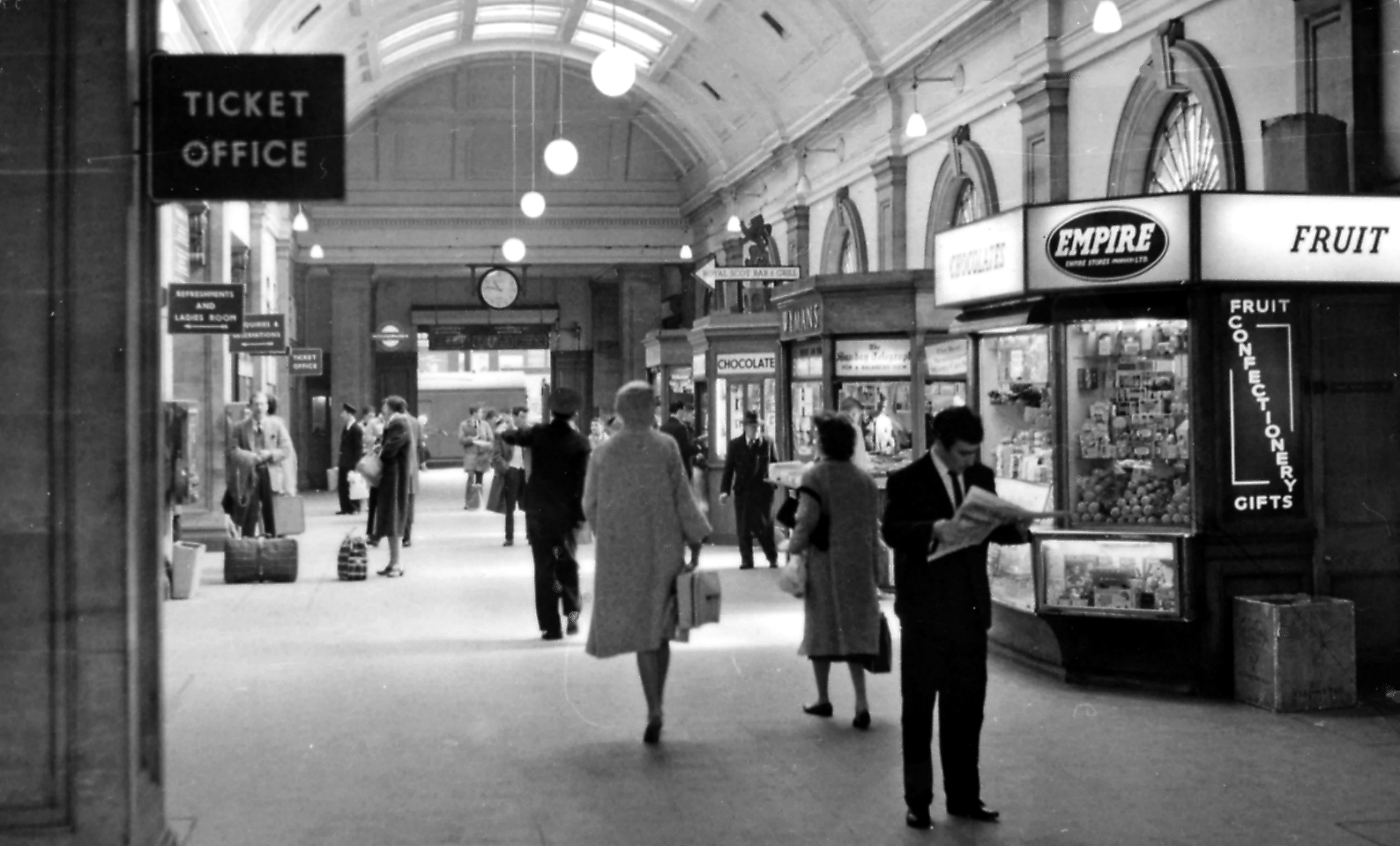 File:Euston old station corridor geograph-2991378-by-Ben-Brooksbank ...
