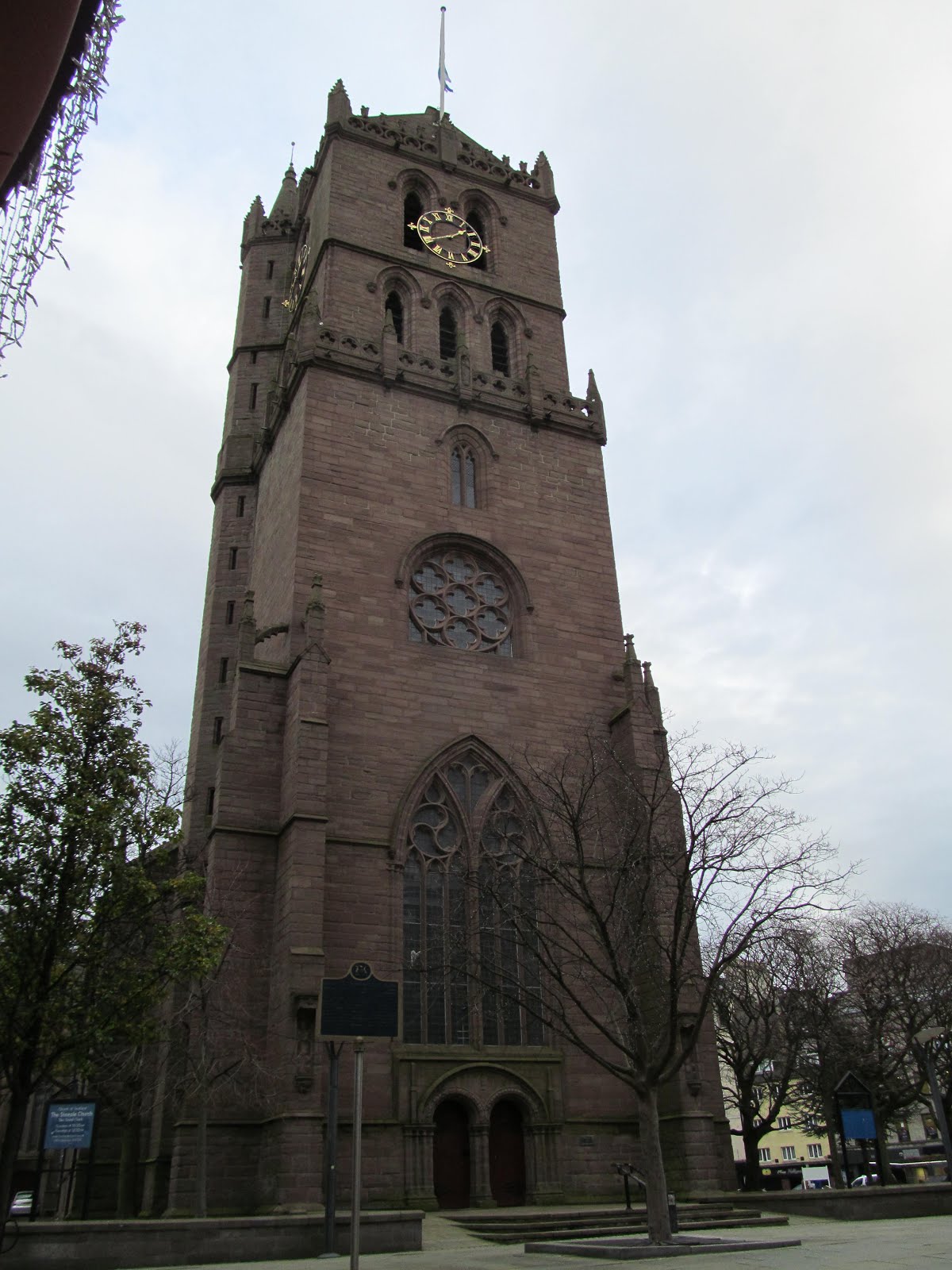 Dundee Photos - City of Discovery: The Old Steeple Dundee