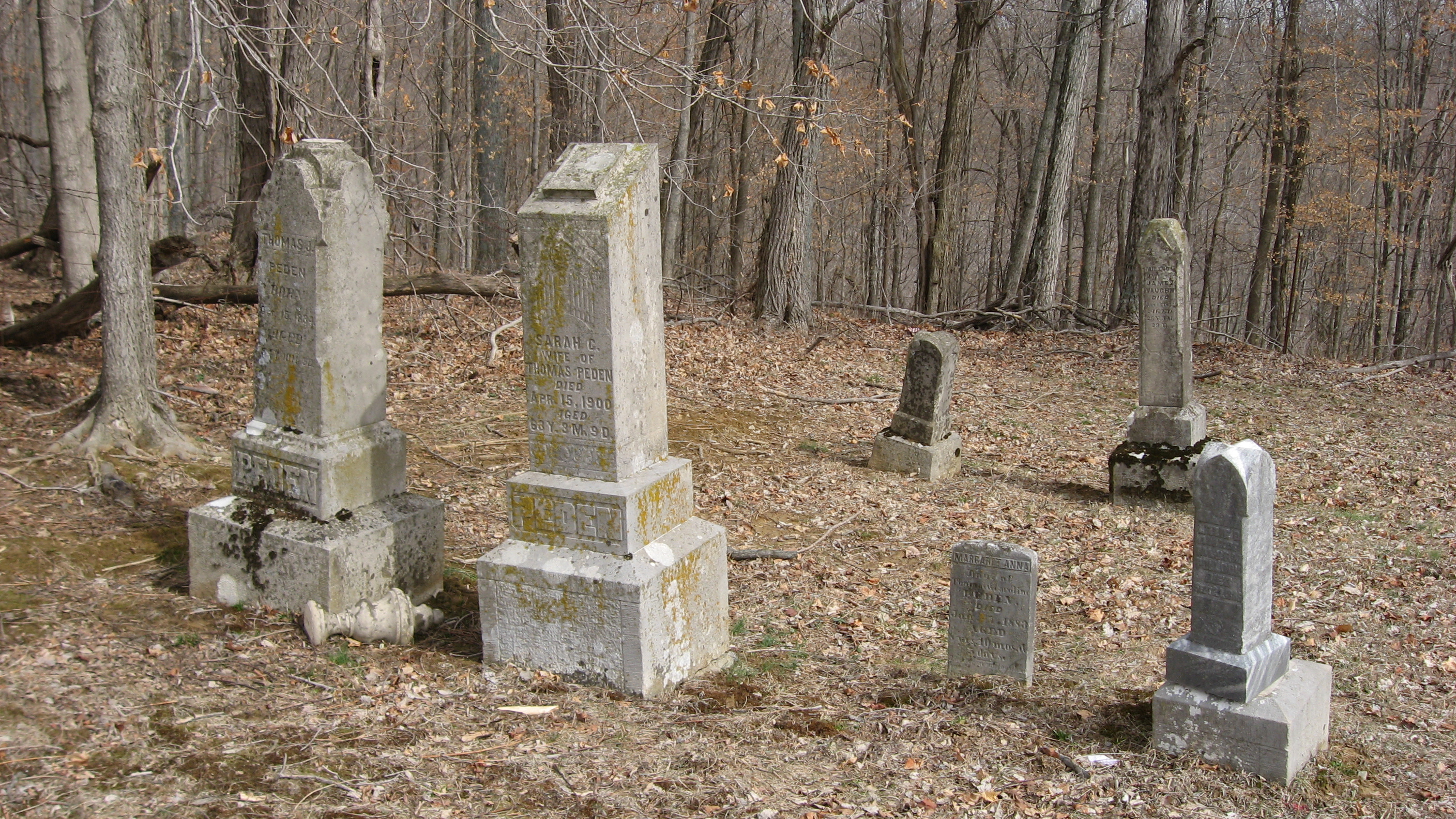 File:Old stones on Walnut Ridge.jpg - Wikimedia Commons