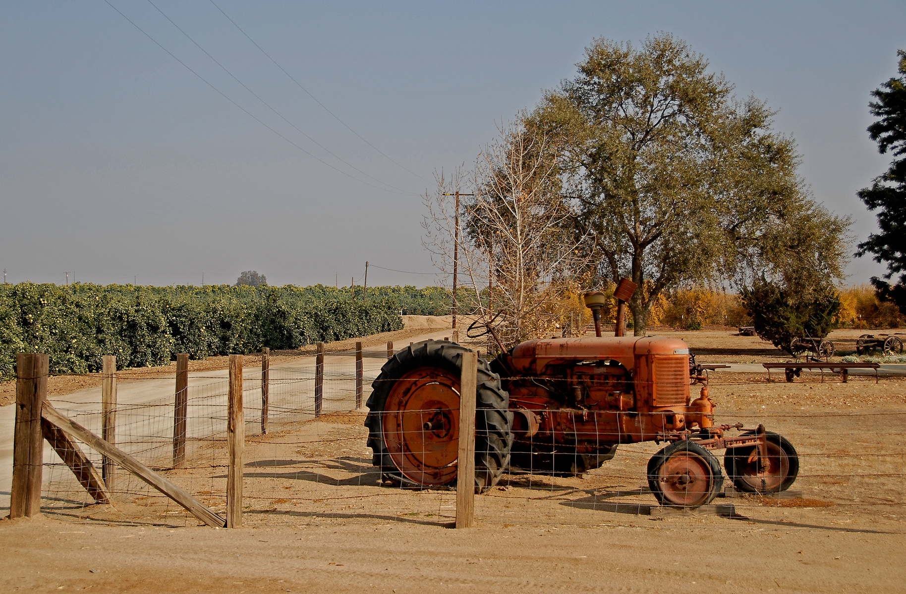 Old Tractor, Blue, Bspo06, Farm, Fence, HQ Photo