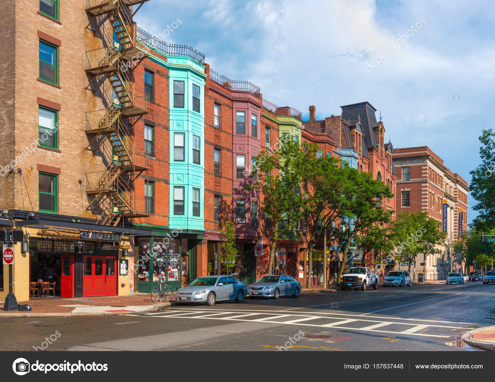 Boston, USA: View of the typical street of Boston in Back Bay after ...