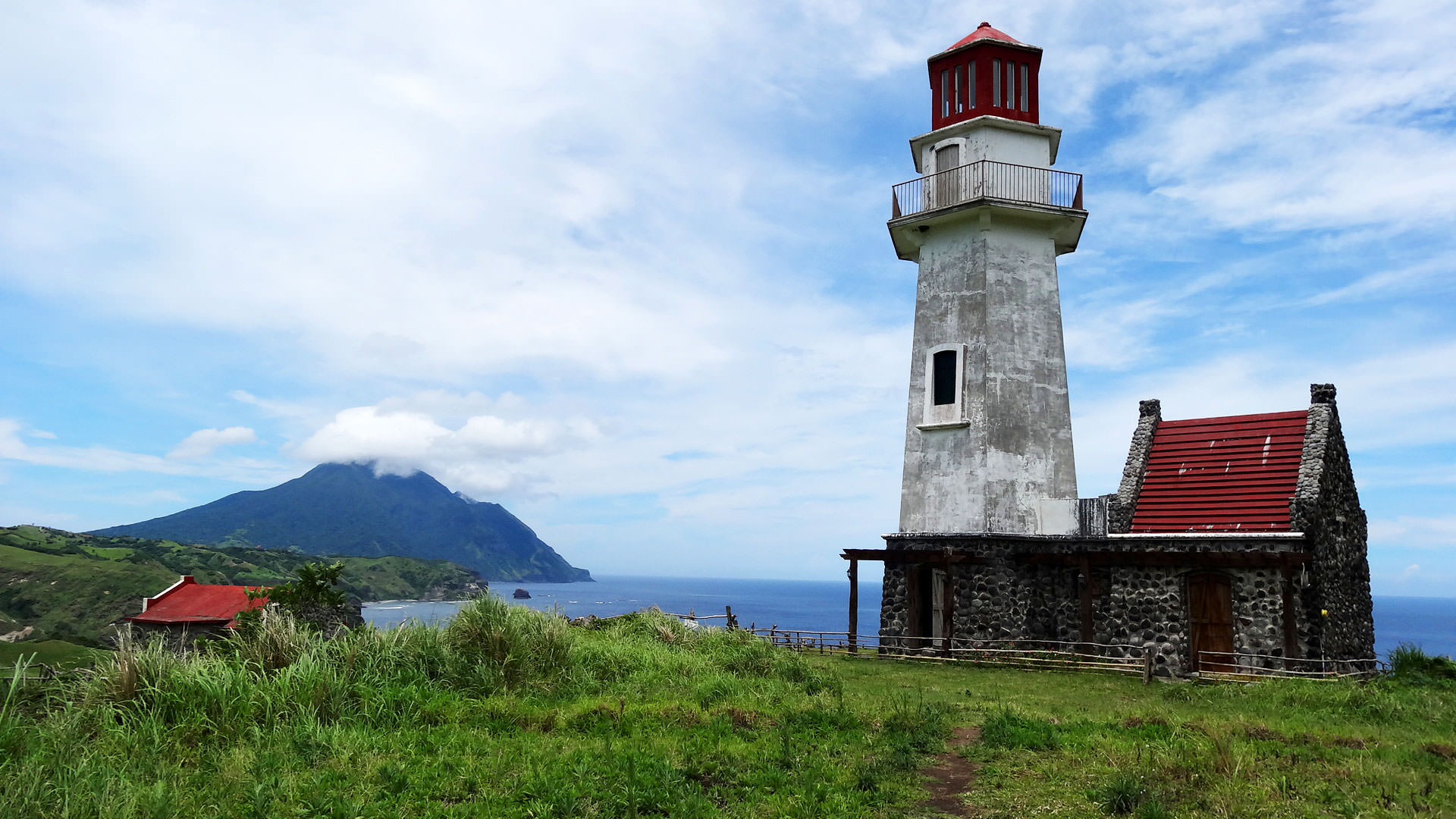 10 Amazing Lighthouses In The Philippines