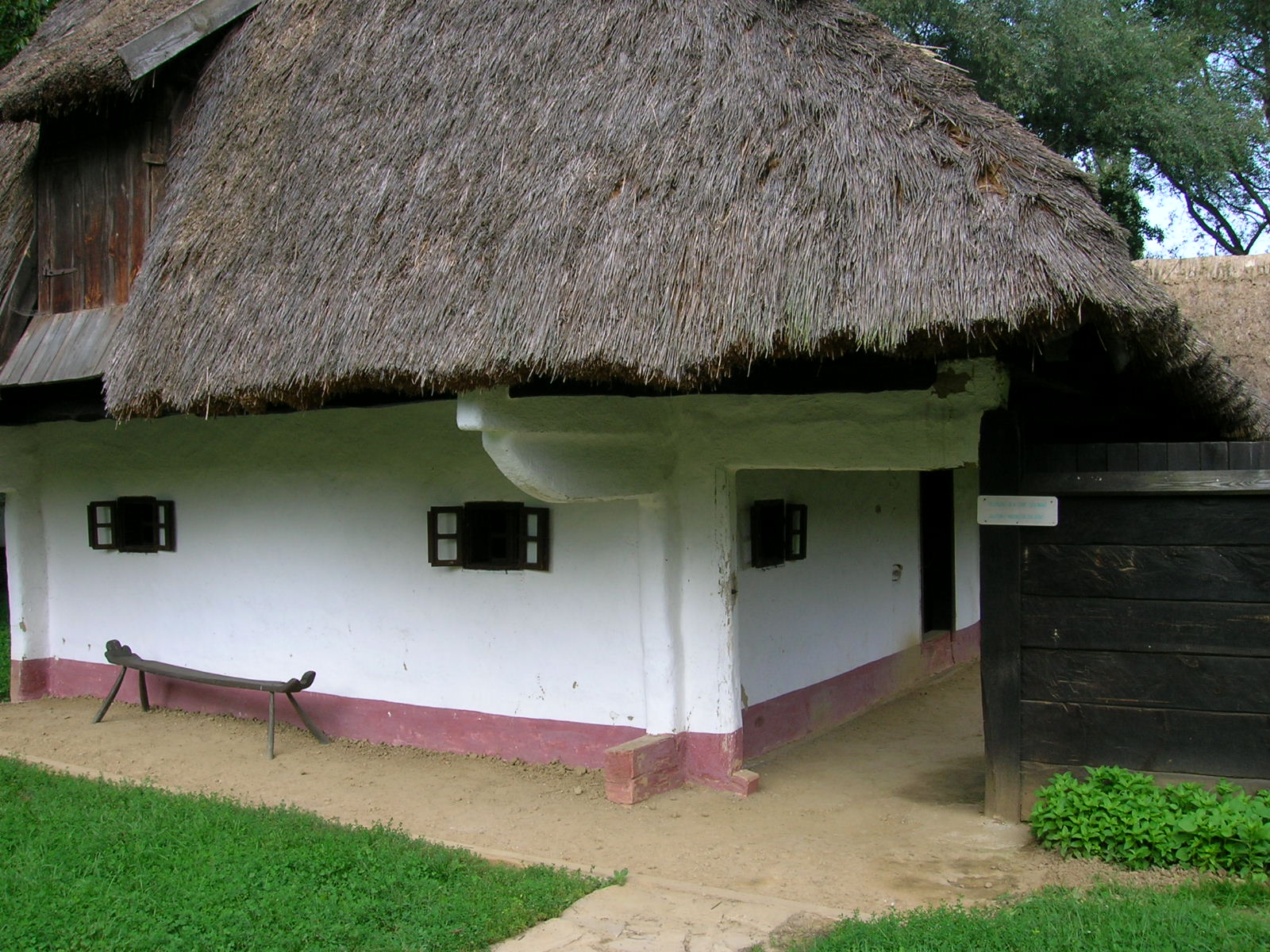 File:Gocsej village house 3.jpg - Wikimedia Commons