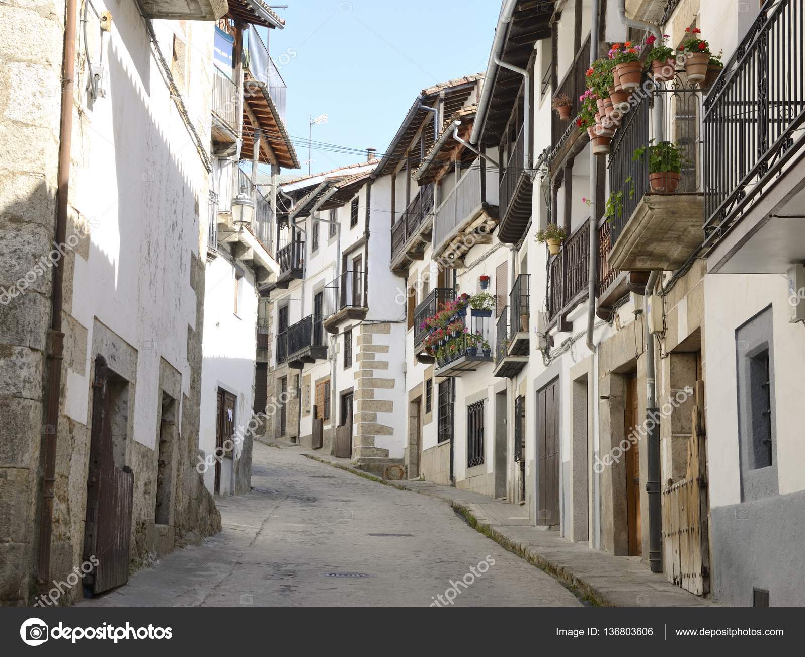Street in the old village of Candelario — Stock Photo © monysasi ...